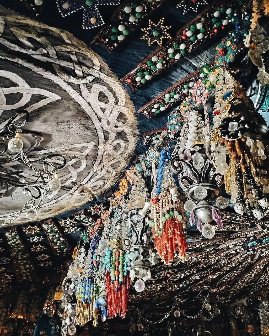 ⛪️ Единственный в мире бисерный храм   Да, действительно считается, что у Скита святой великомуч