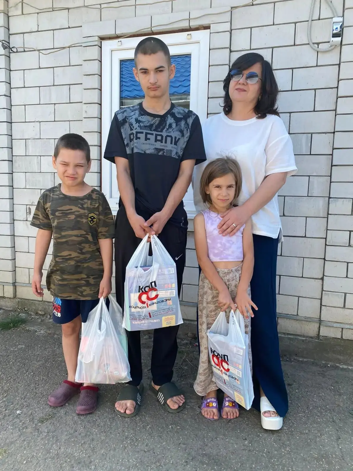 В Кошехабльском районе проходит ежегодная социально значимая акция «Собери ребёнка в шк...