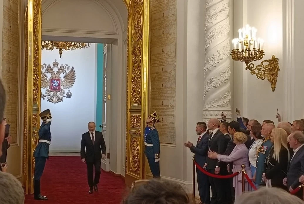 И все катилось, как по маслу,