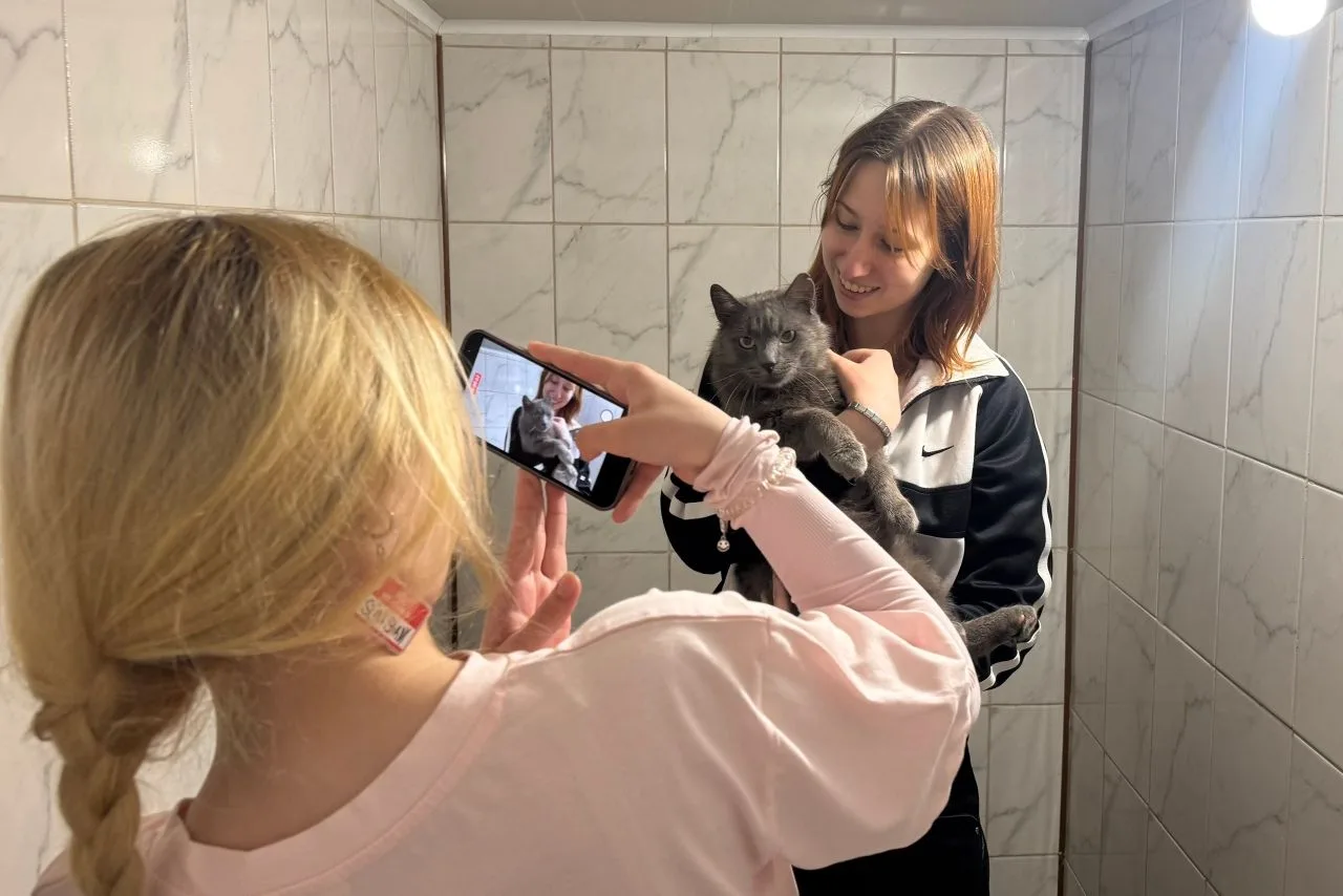 🐾 Дворец учащейся молодёжи продолжает волонтёрскую акцию «Лапа к лапе»!