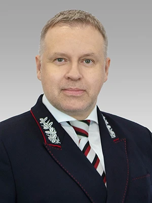 Губернатор Александр Гусев поздравляет с 50-летием Игоря Наталенко, начальника Юго-Восточной железно