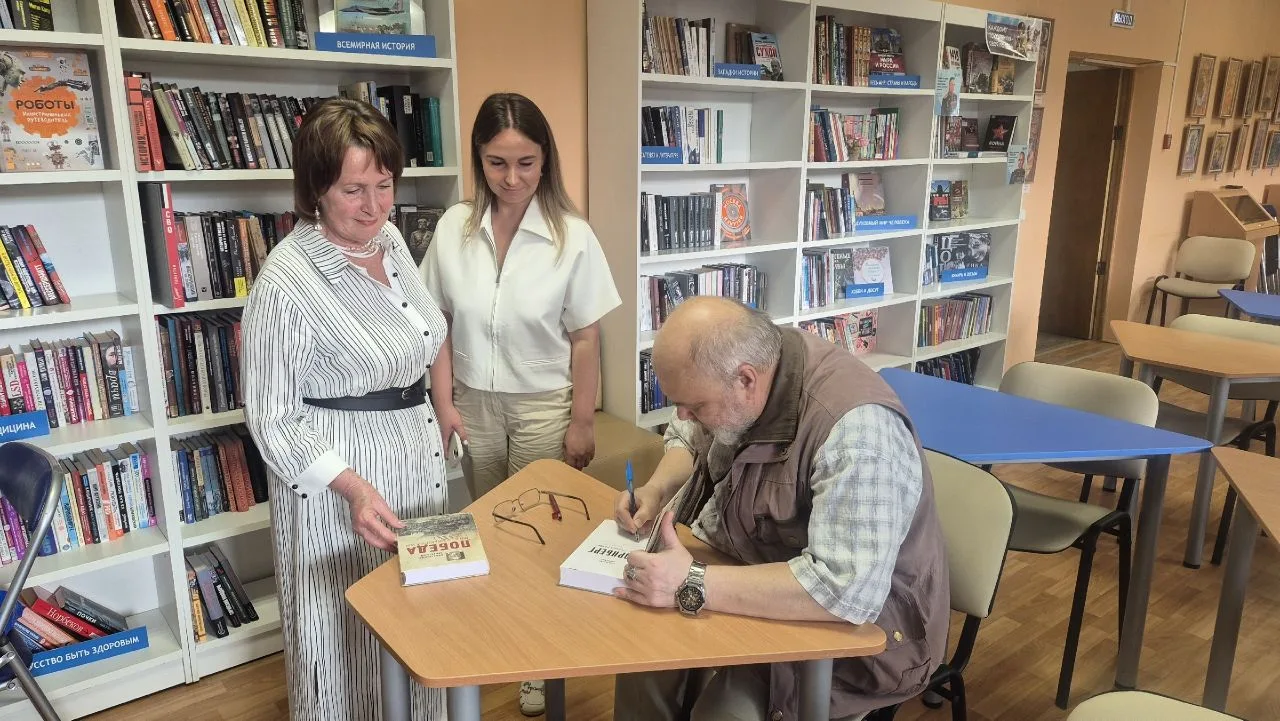 📚К общероссийскому дню библиотек сделали подарок всем читателям! 💗

🔖Седьмой литературный фестива