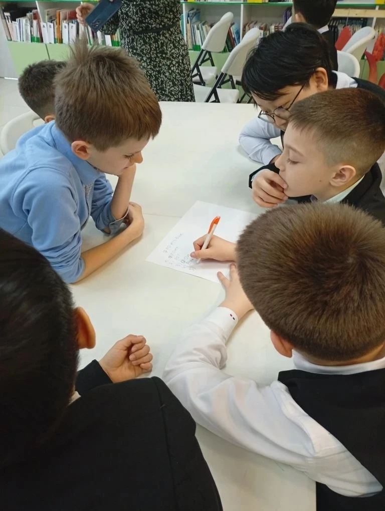🎖️Память, гордость и добрые дела! 🙌  📚 В преддверии Дня Победы ученики 4 «С» класса посетили Сахалин