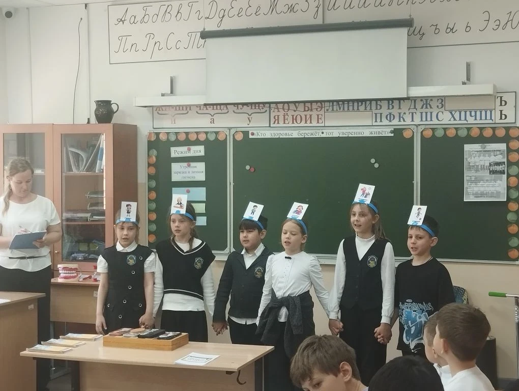 🧠 Перезагрузка: как второклассники учат нас быть супергероями?  В Губернаторском лицее стартовали за