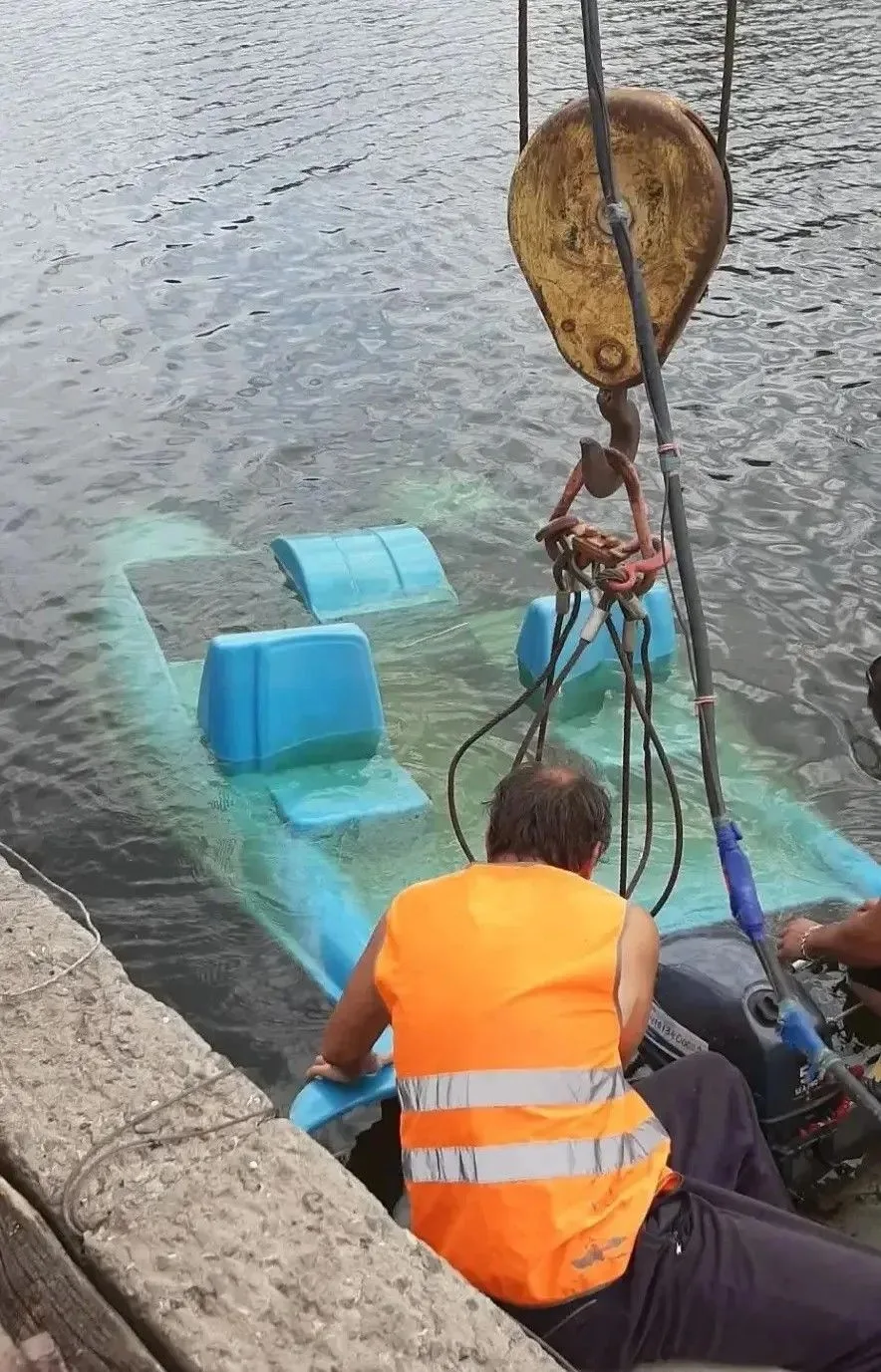 В Астрахани из воды достали катамаран и холодильник

Городские коммунальщики июльские итоги «находок