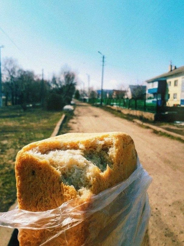 Други и подруги, помните, как в детстве втихаря пели в расческу, представляя себя звезд...