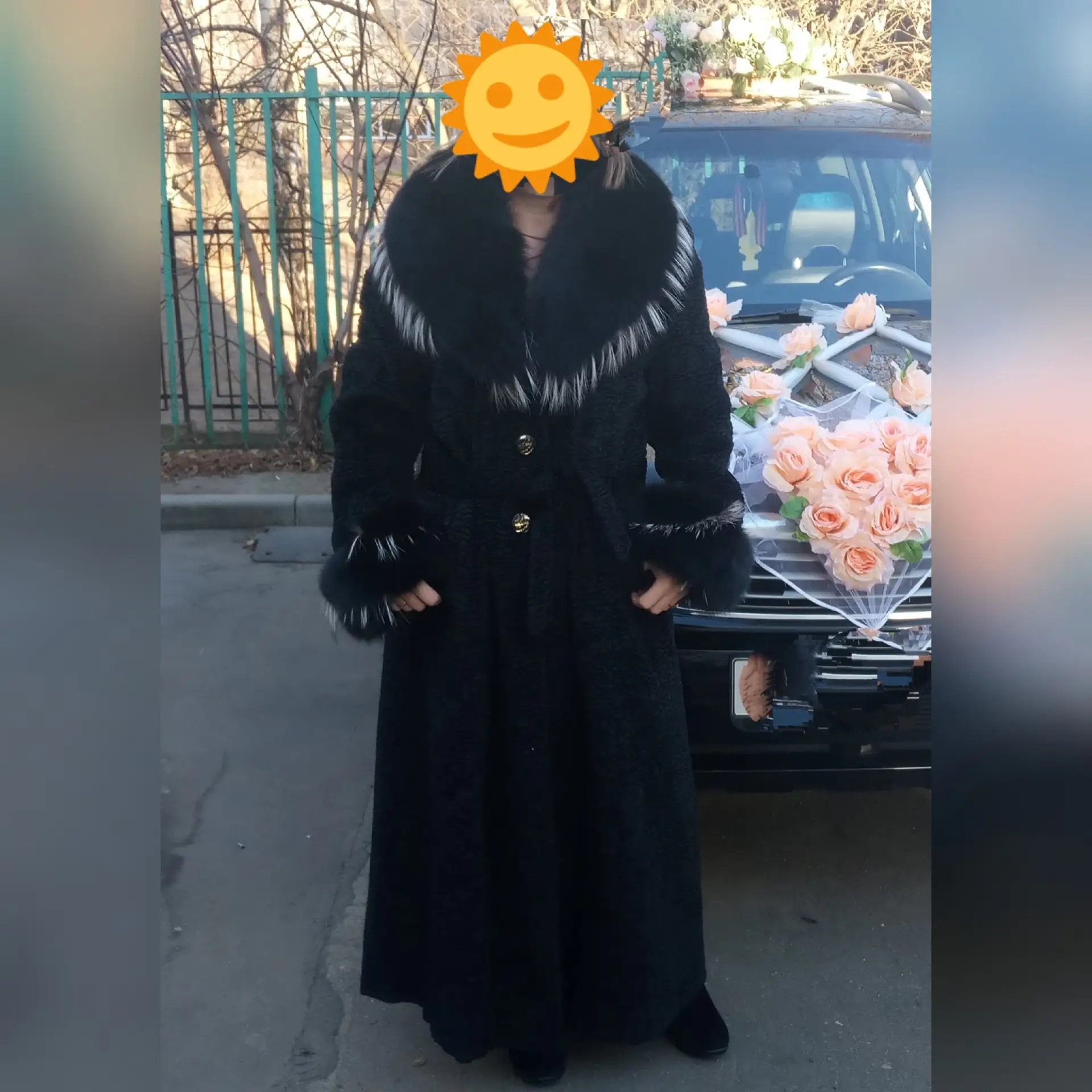 Отдам даром пальто, искусственный каракуль, размер 52-54, на рост 165 практически в пол...
