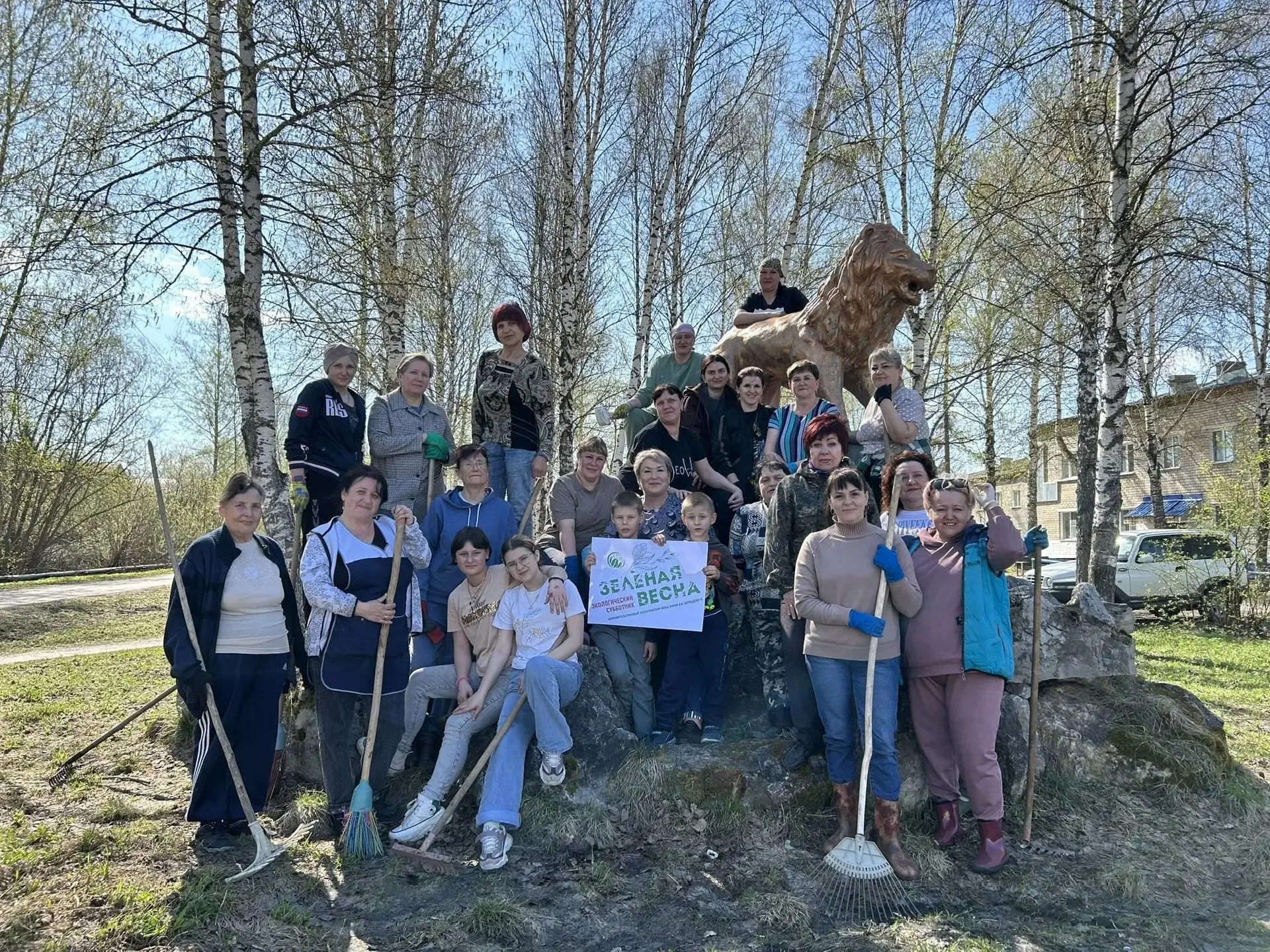 🌳💧 Сделали наш мир чище, вместе! ✨
Еще один субботник прошел в нашем Центре в рамках всероссийской