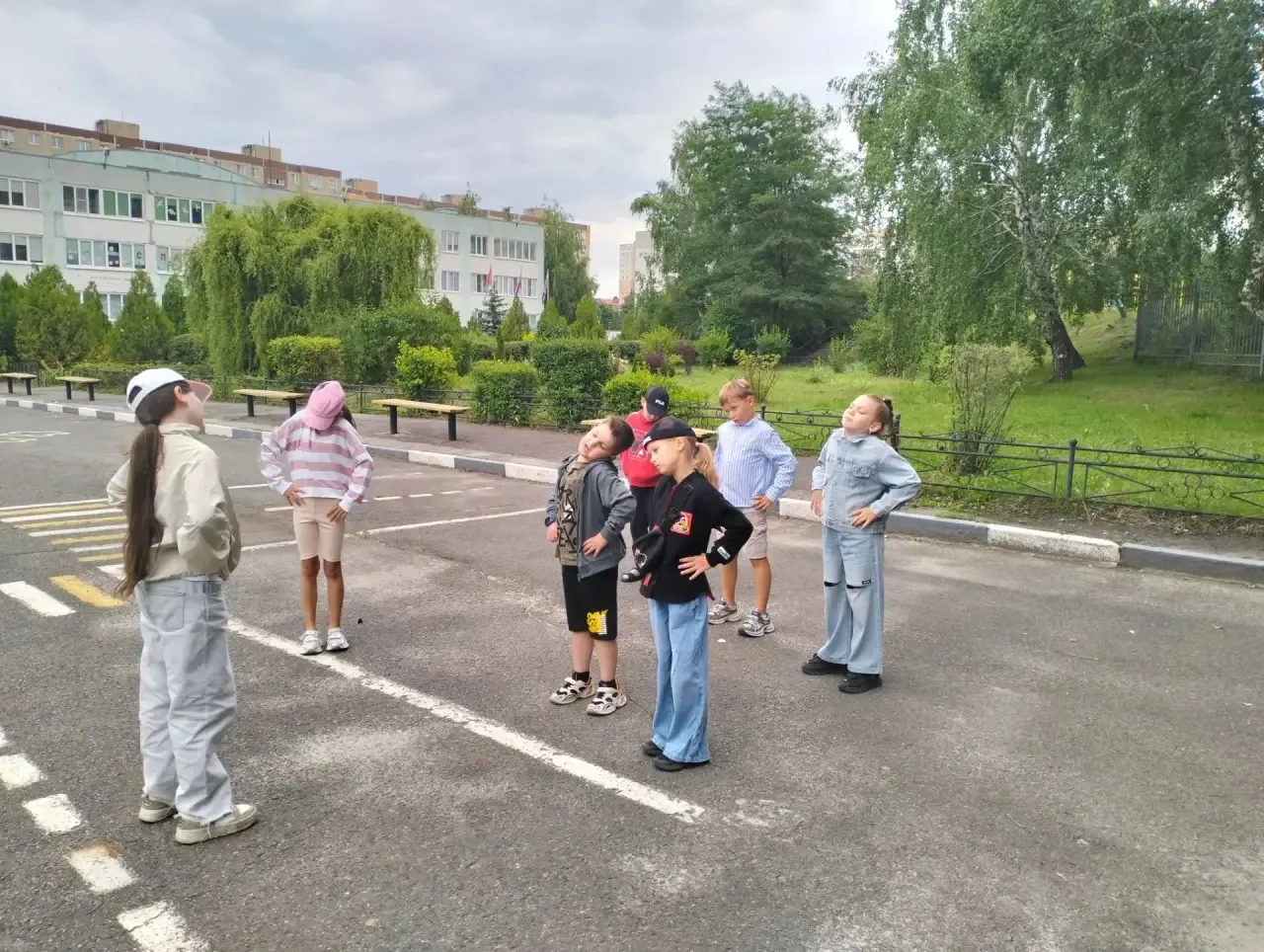 ☀️ Утро в младшем отряде «Академии отдыха» началось с зарядки и весёлого шума на улице. День обещал 