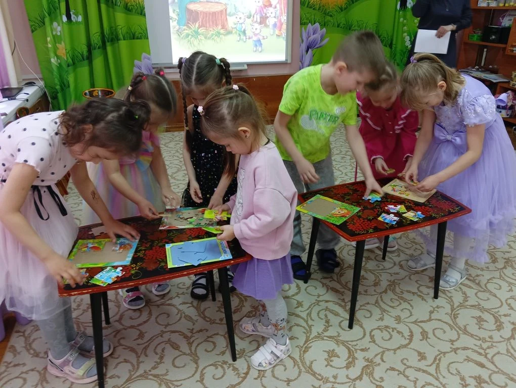 Книжкины именины.
02 апреля в логопедических группах прошло тематическое мероприятие, посвящённое Ме