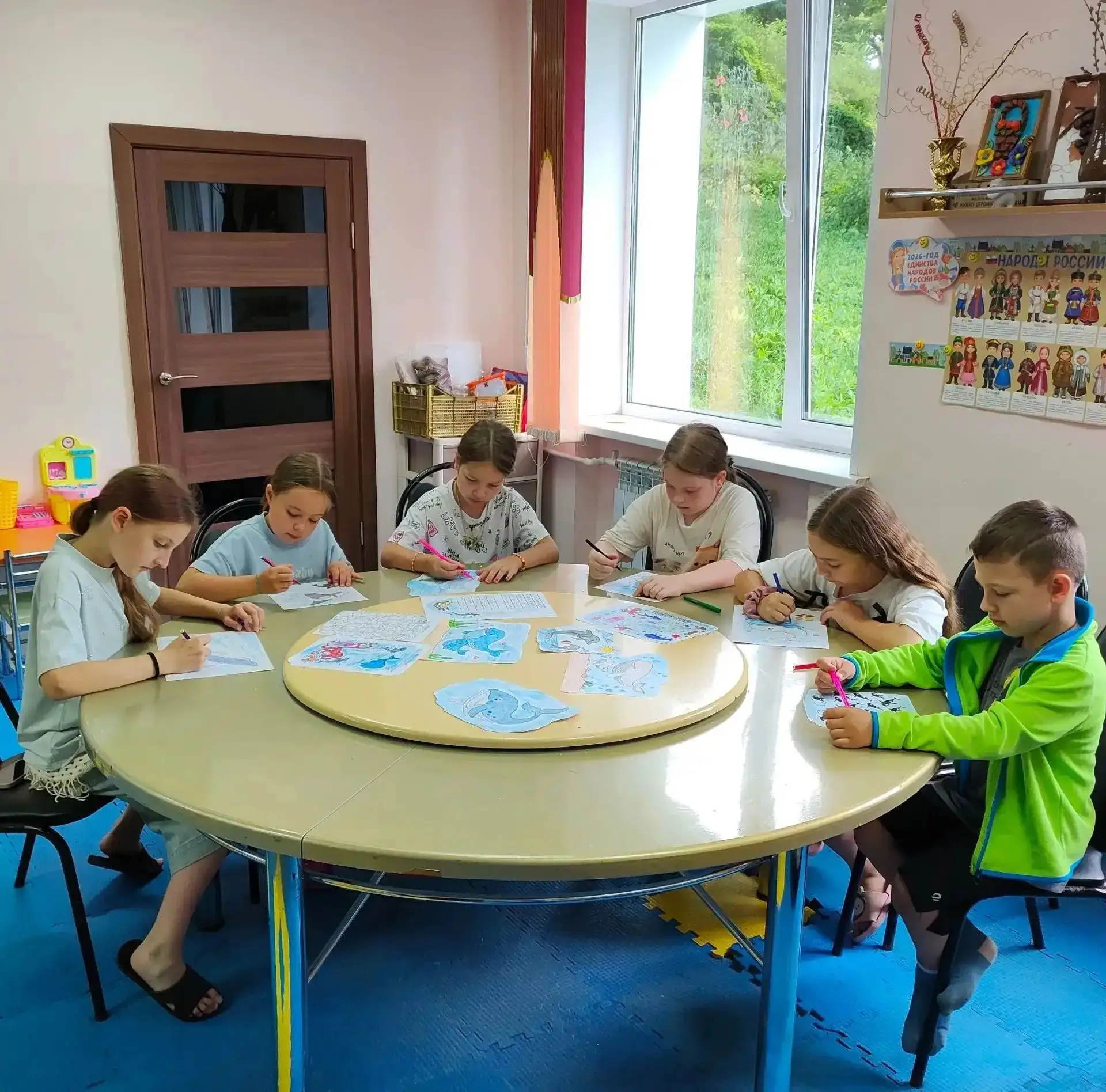 "Путешествие с морскими великанами" 🐋🐬 
К Международному дню китов и дельфинов в отделении "Мать и