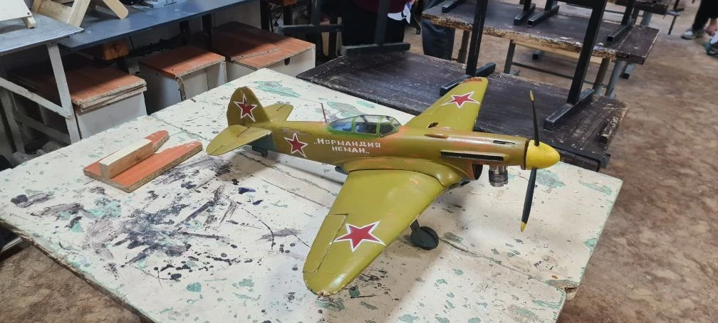 📢 Дорогие друзья!  Сегодня в нашей школе состоялся увлекательный и вдохновляющий момент! Ученик 6Д к