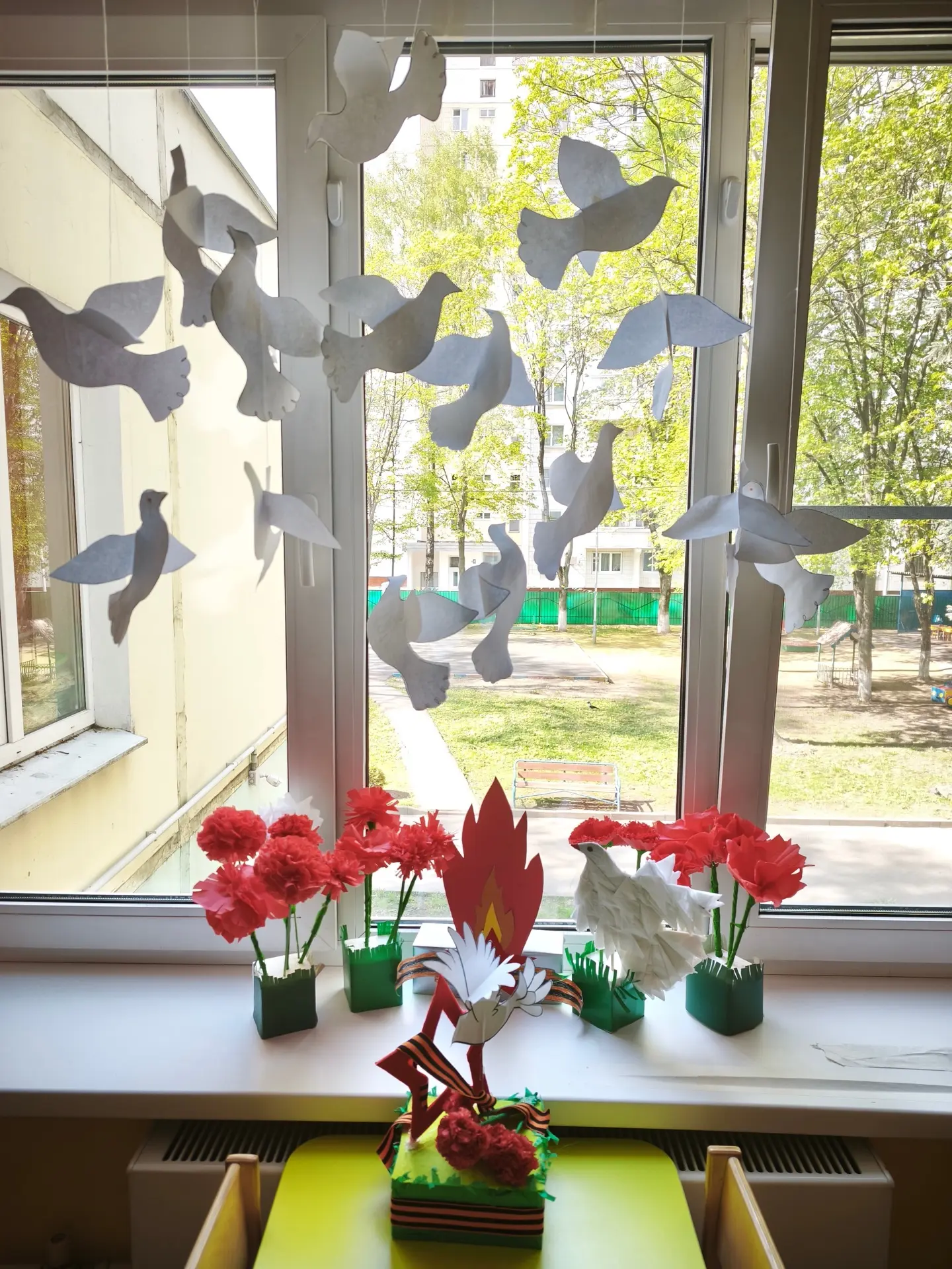 ✨ Поделки ко Дню Победы  🌿 Ко Дню Победы в детском саду "Росток" воспитанники старшей группы №10 при