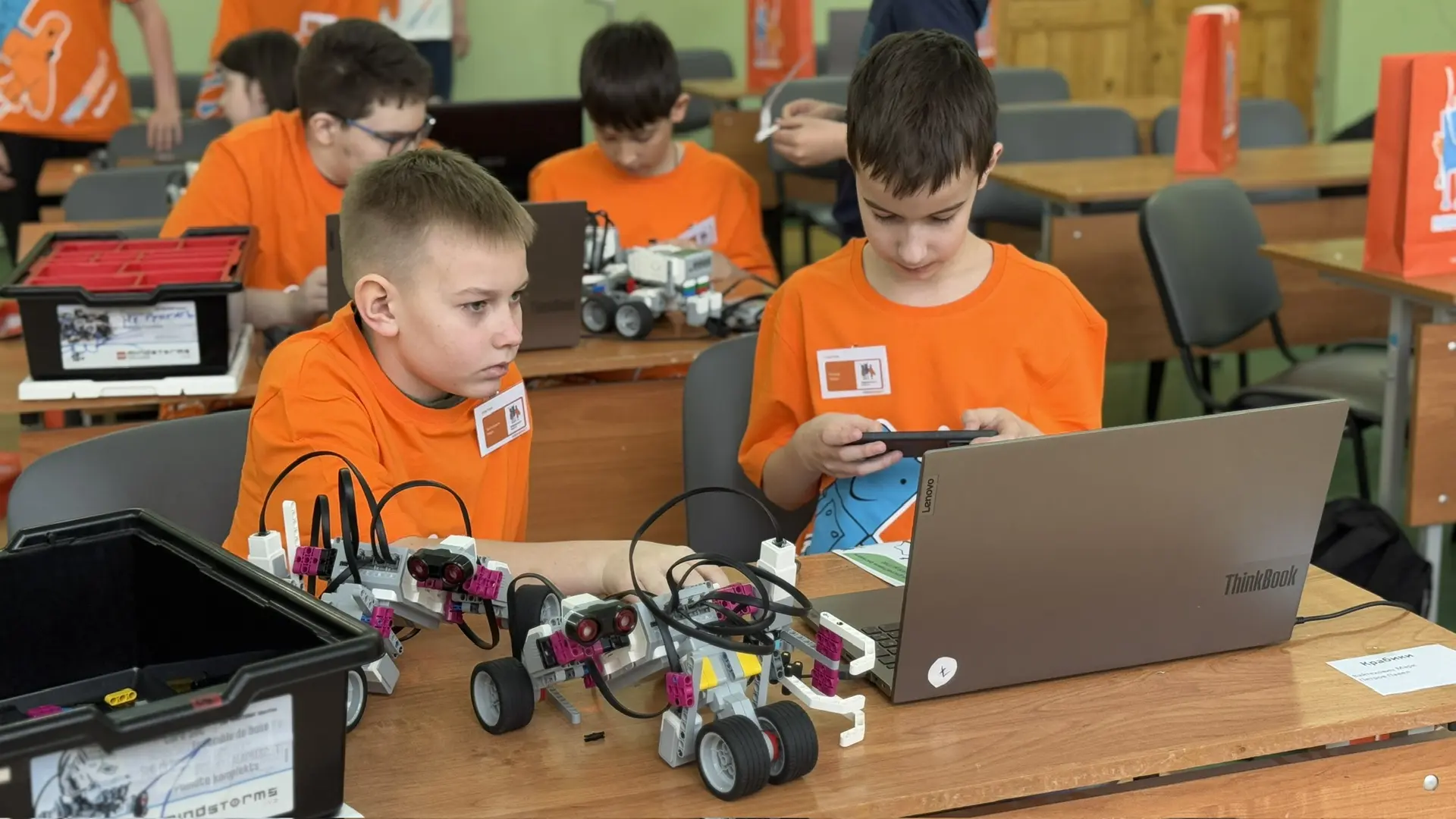 🤖 В Мурманском колледже экономики и информационных технологий 15 и 16 мая прошел отборочный этап Меж