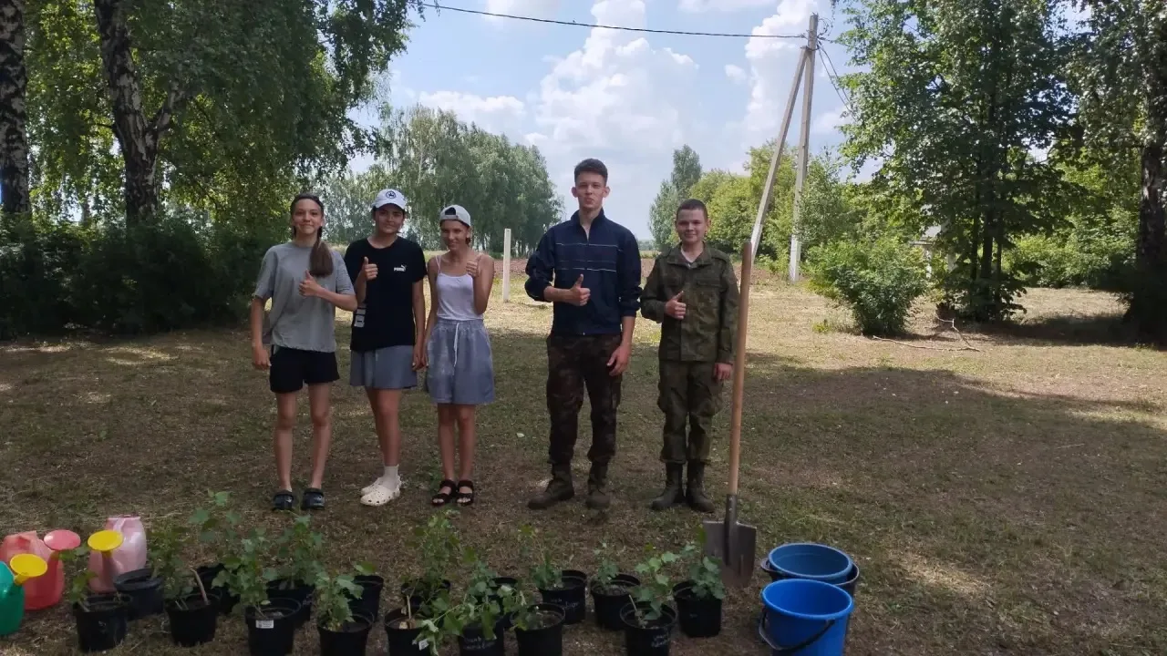 В лесу звучит не только пение птиц, но и шаги юных защитников природы 🌲🌿