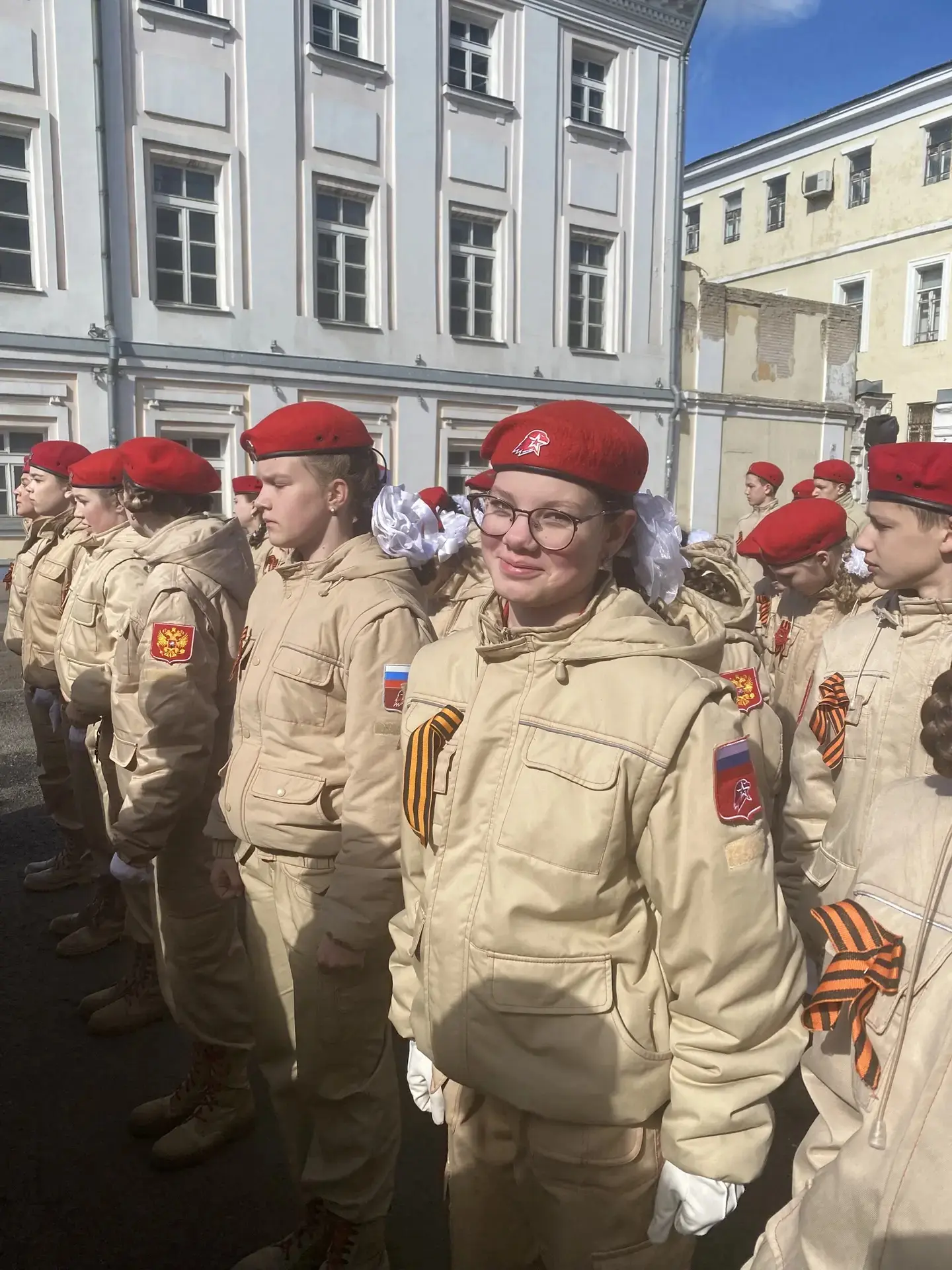 Сегодня, в День Великой Победы наши юнармейцы традиционно приняли участие в Параде Победы на Советск