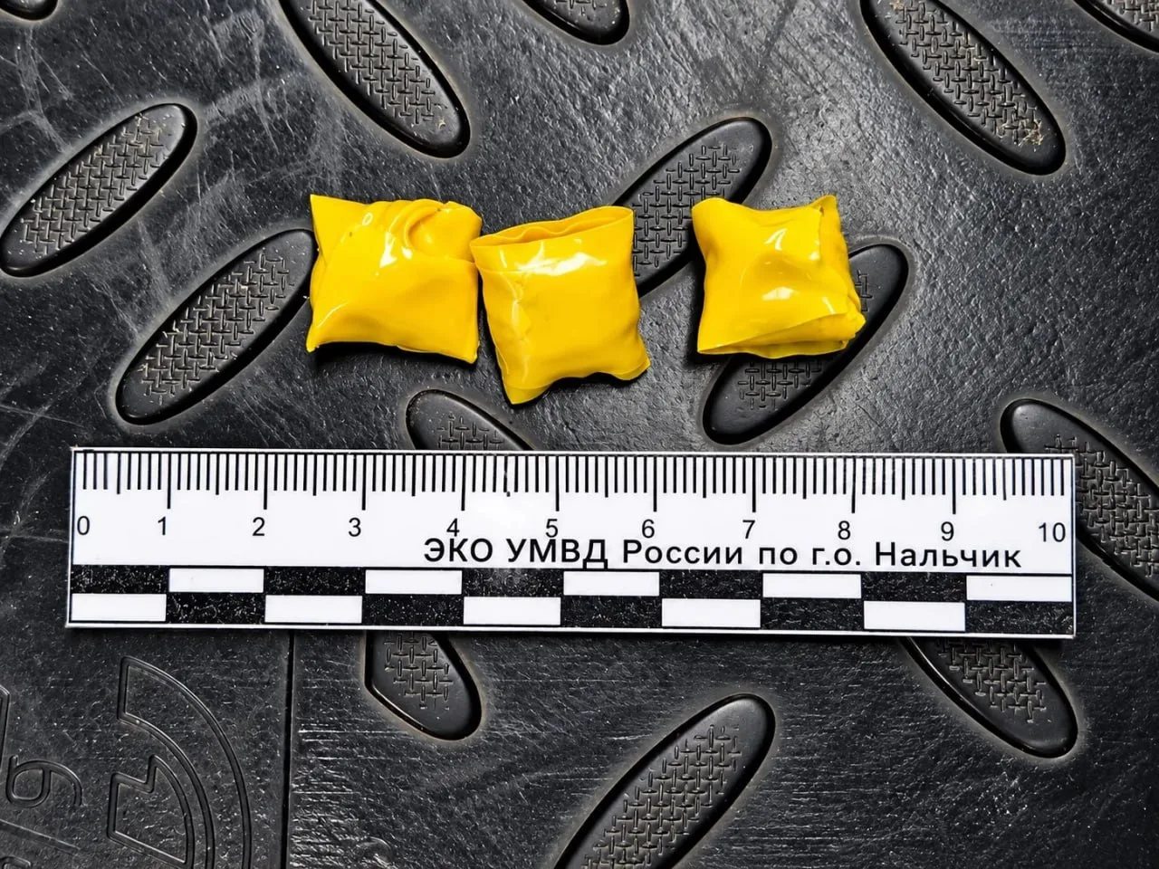 В Нальчике задержали 33-летнего гражданина ближнего зарубежья, у которого нашли 18 свер...