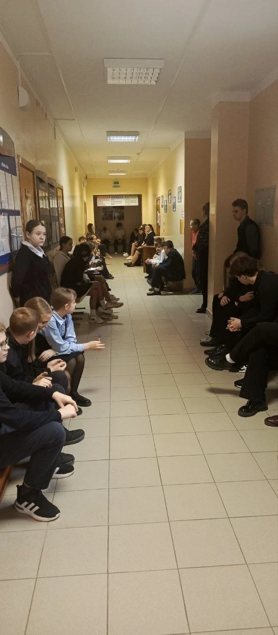 🚨 Месячник безопасности продолжается! 🚨    В нашей школе проходят учения по действиям в случае захва