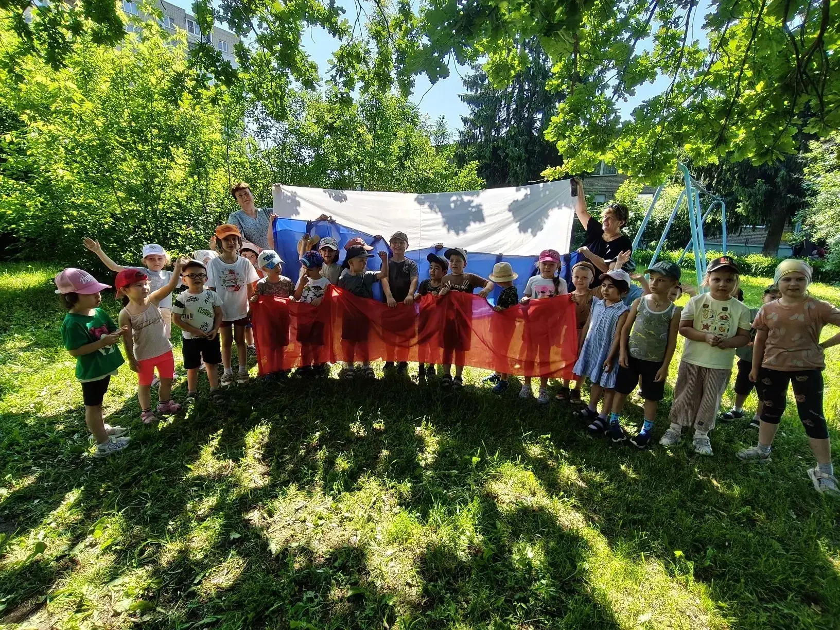 НОВОСТИ ДОШКОЛЬНОГО ОТДЕЛЕНИЯ

С Днём России! 🇷🇺 

Маковые простыни и горы,
Буйство рек и широта м