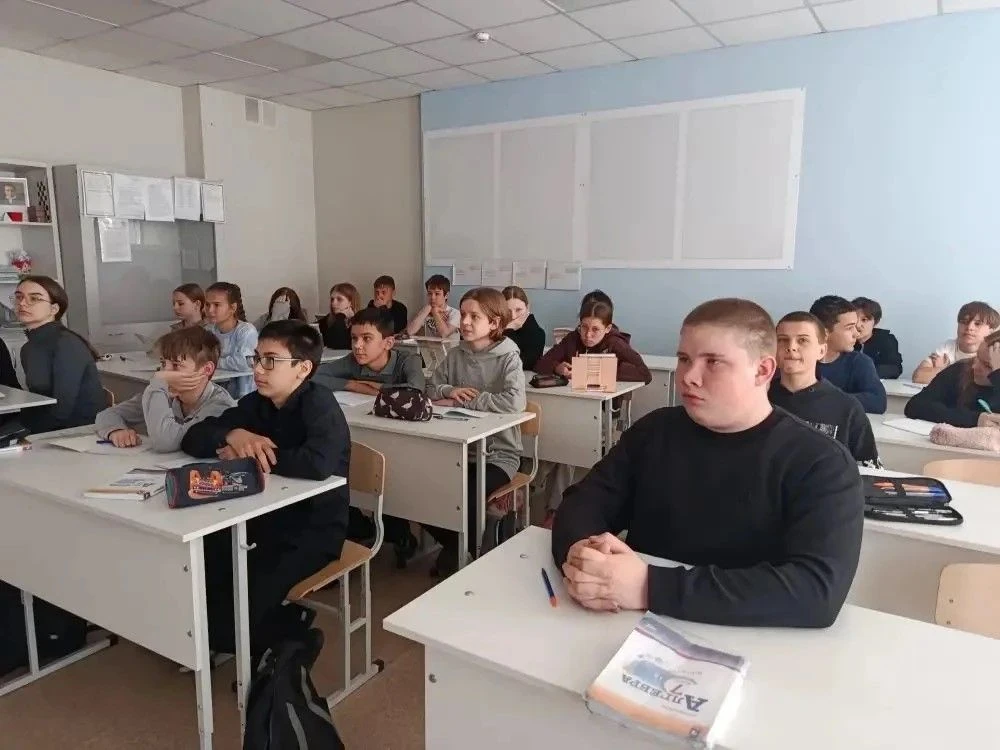 🚦В образовательных организациях города напоминают о правилах дорожного движения  В преддверии летних