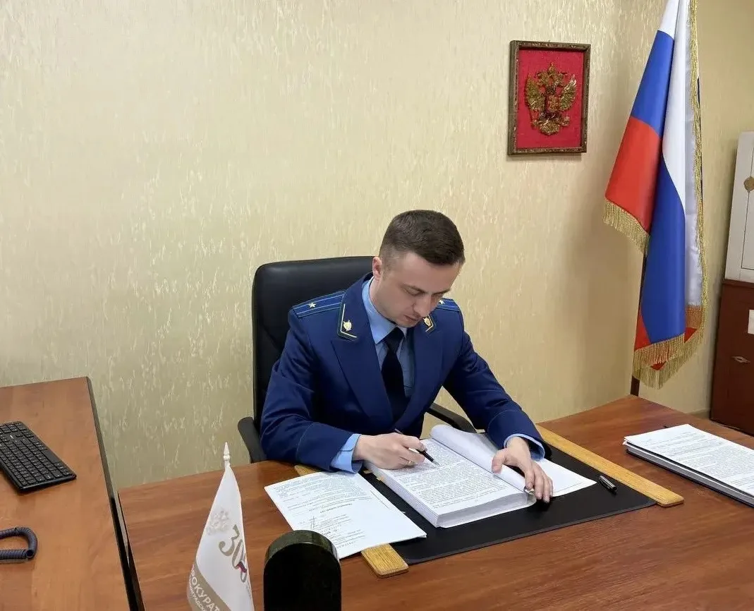 📄По иску прокурора Правдинского района в пользу несовершеннолетней взысканы социальные...