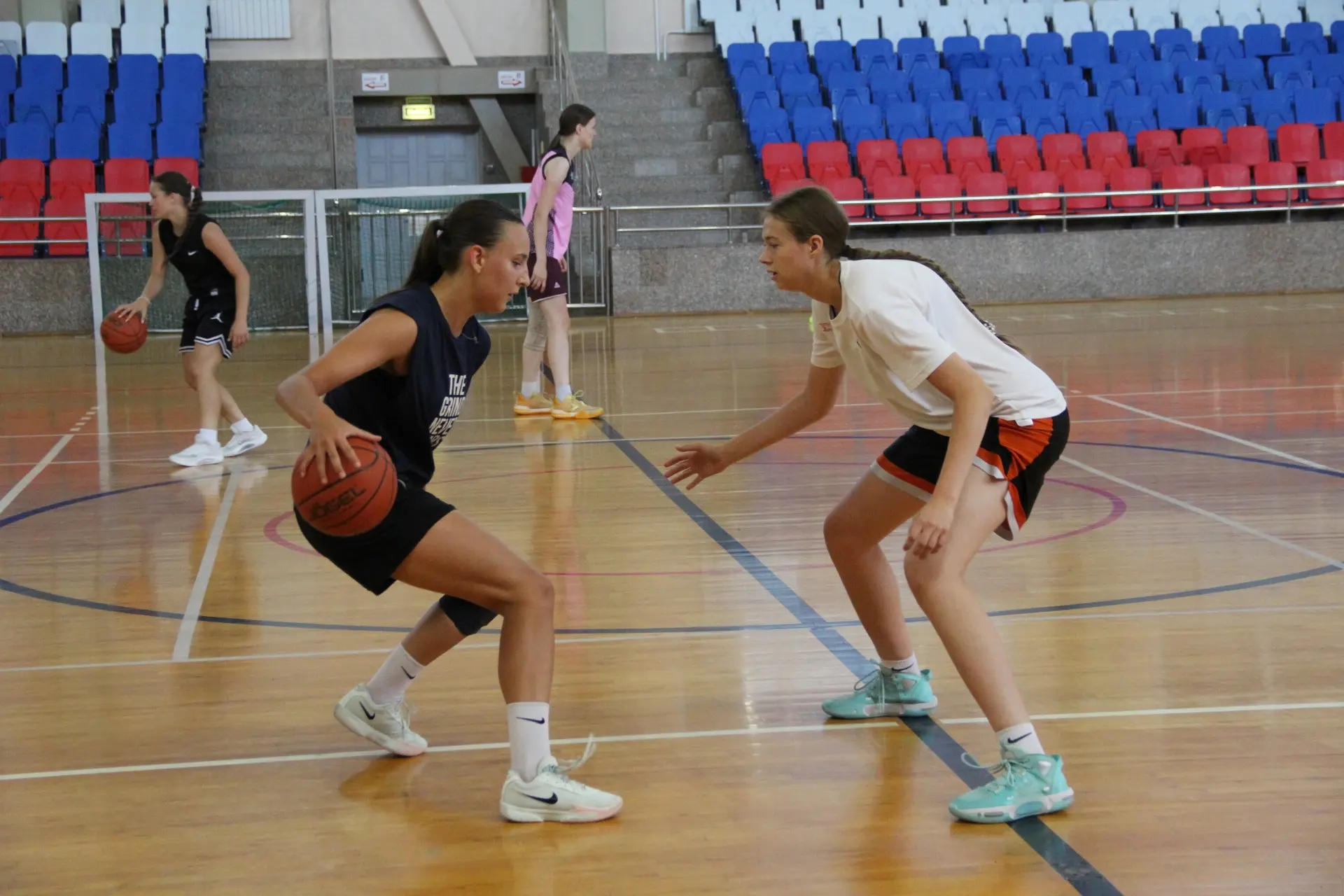 🏀 Наша юниорская команда также активно работает на учебно-тренировочном сборе в Ишиме