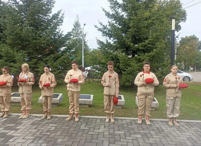 🕯️ Сегодня, 3 сентября, в нашем городе состоялся митинг, посвящённый окончанию Второй ...