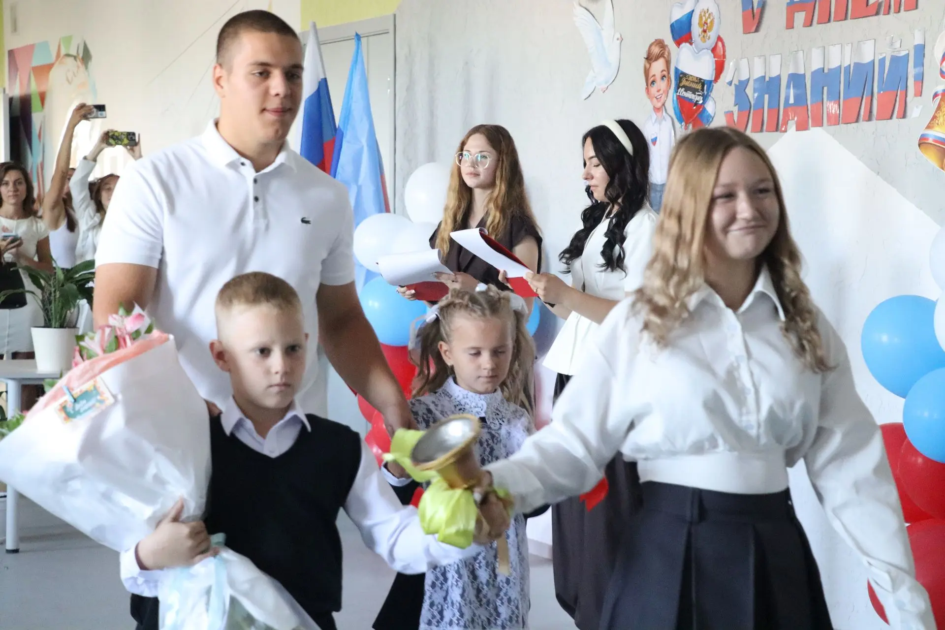 Для северодонецких школьников прозвенел первый звонок нового учебного года