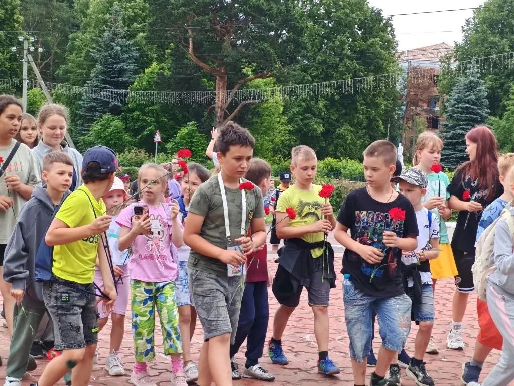 Никто не забыт, ничто не забыто: День памяти и скорби в детском лагере «Максимум»

22 июня — одна из