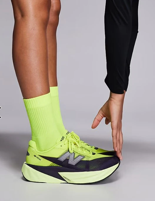 МАШТАБНАЯ РАСПРОДАЖА New Balance 😍💣🔥

⚡️NB FuelCell Rebel 
 
⚡️7875 p

Размеры 35-38

https://www