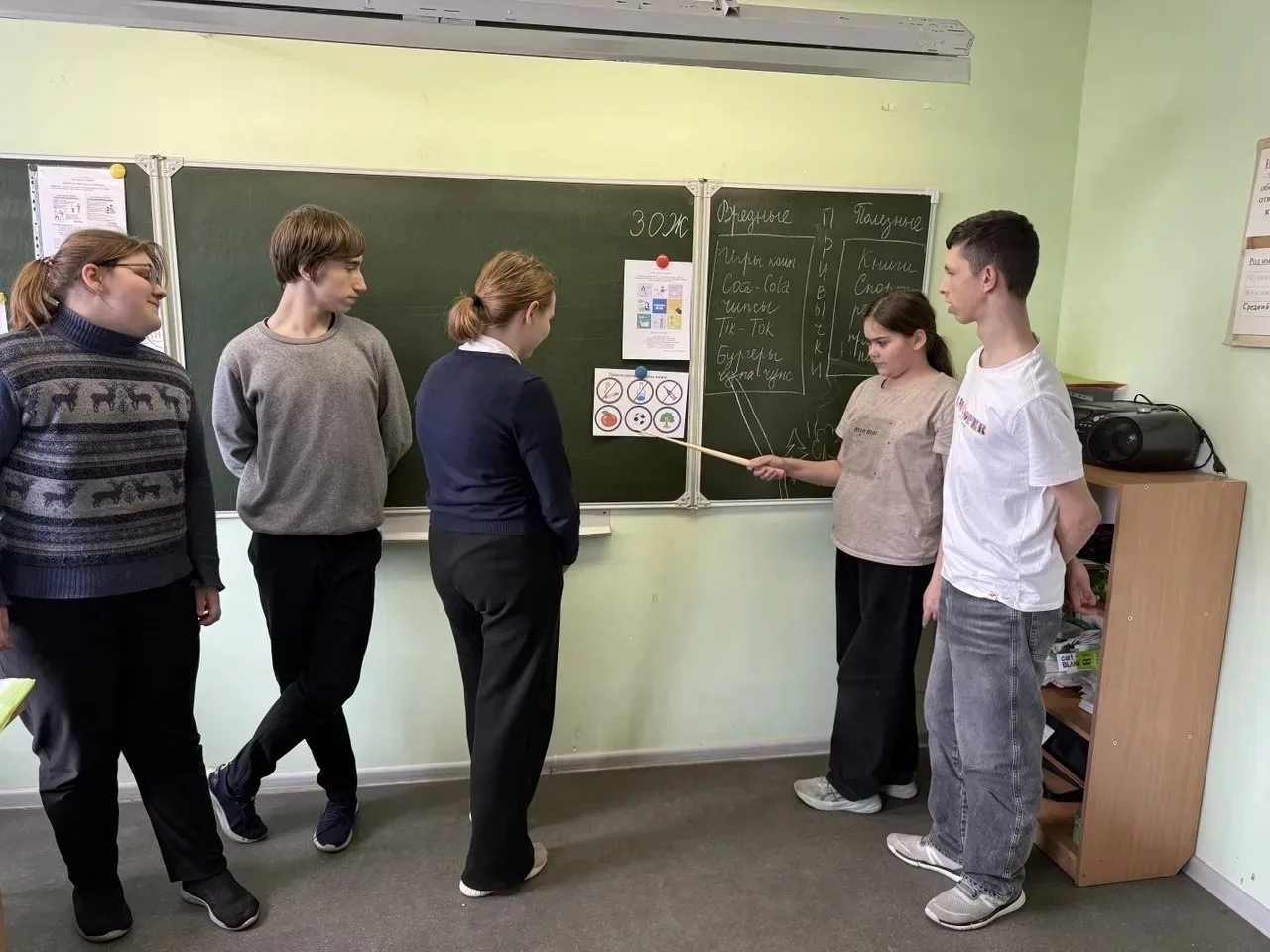 В рамках антинаркотического месячника педагогом-психологом проведён цикл информационных занятий с об