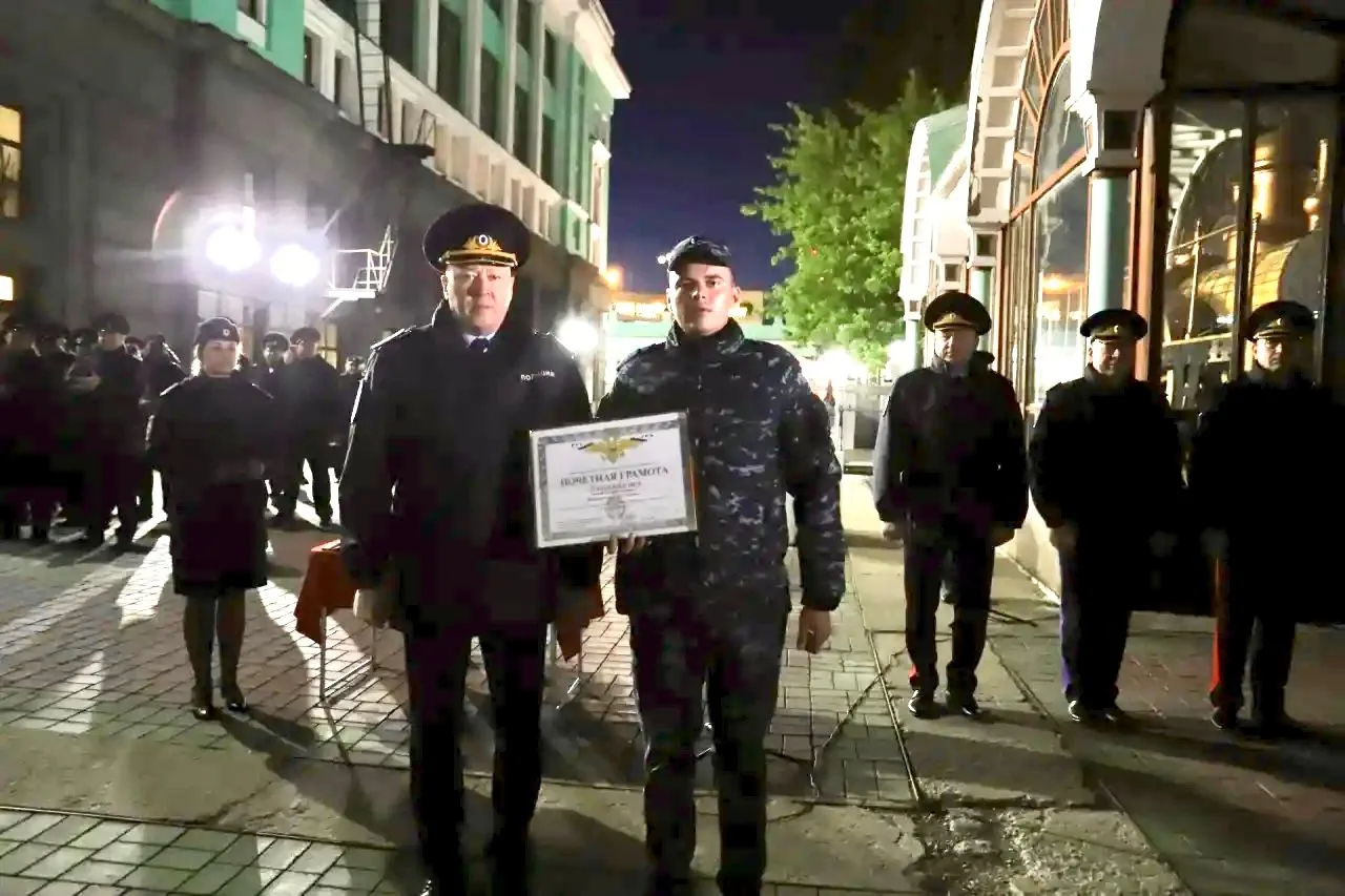 Сводный отряд полиции ГУ МВД России по Новосибирской области вернулся из командировки из Республики 