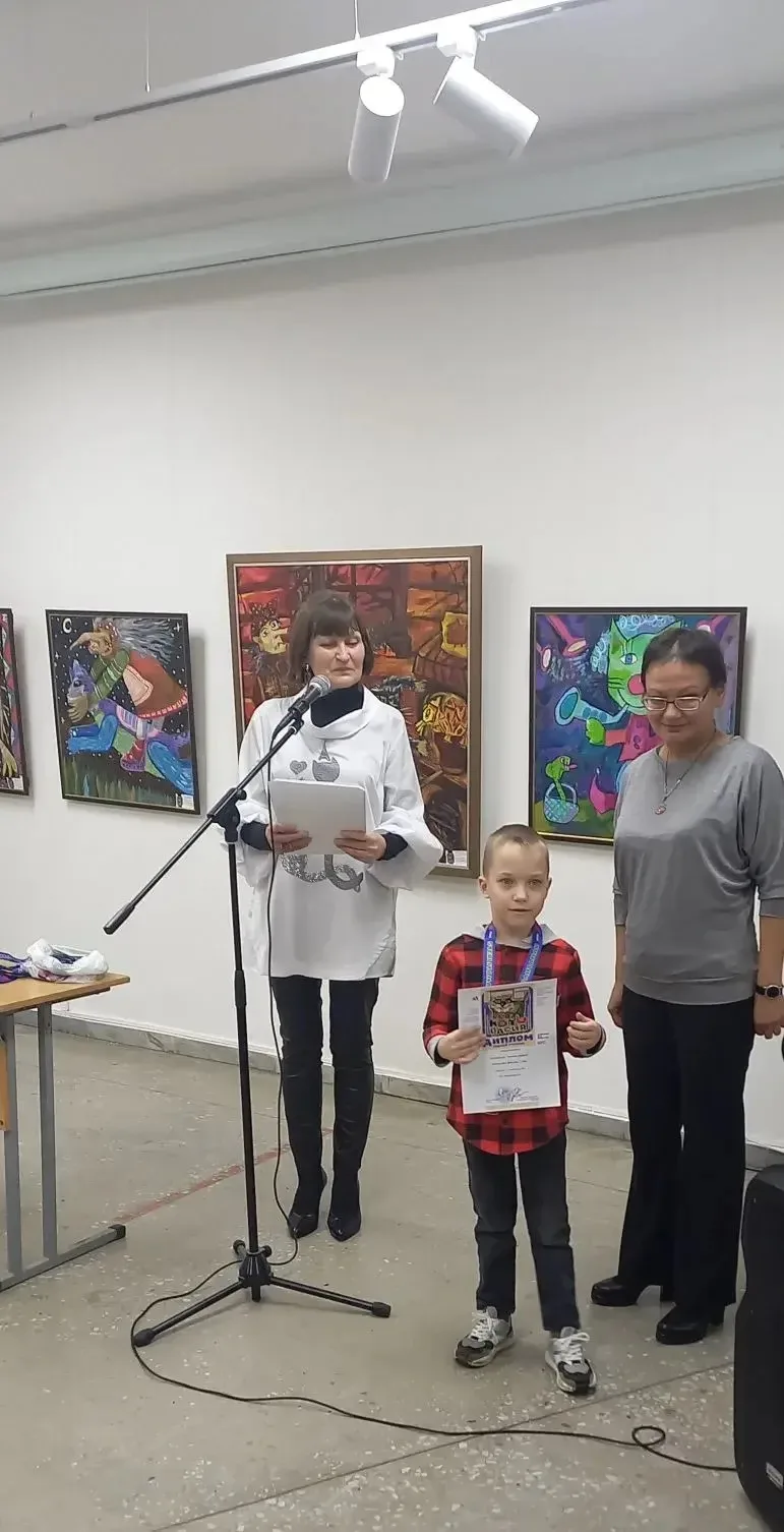 ⚡️ НАШИ ТАЛАНТЫ ПОКОРЯЮТ ВЕРШИНЫ! С гордостью сообщаем о грандиозном успехе ученика 1 Б класса  наше