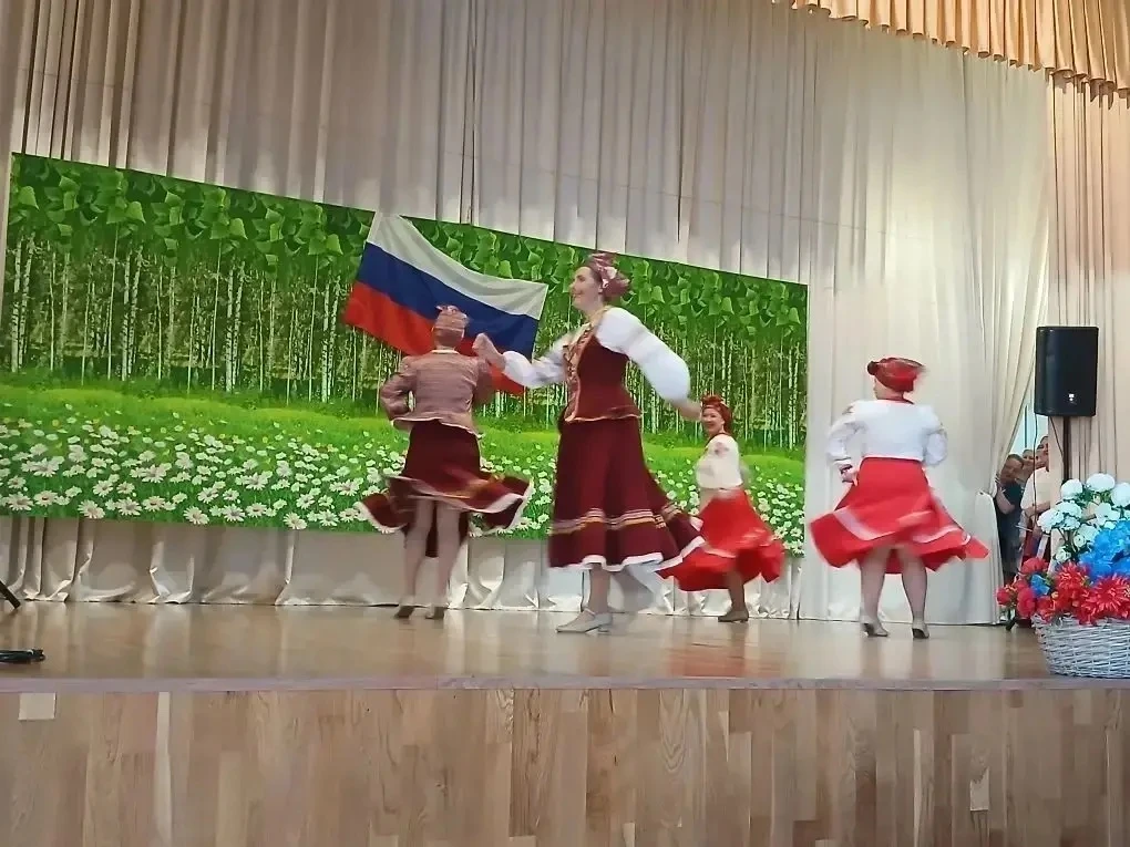 Праздничный концерт в станице Бородинской

В сельском Доме культуры станицы Бородинской состоялся пр