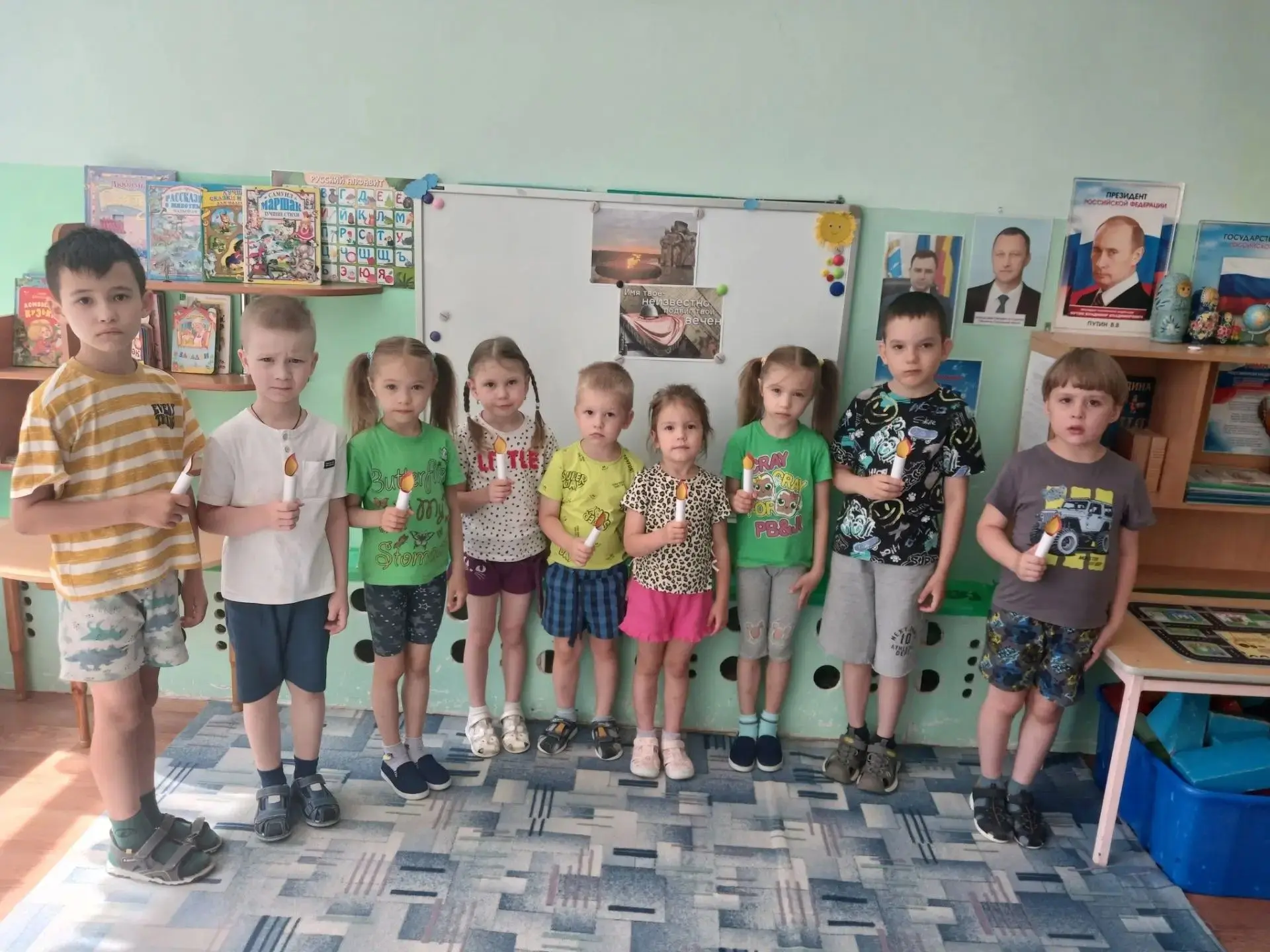 Воспитанники группы «Смородинка» - присоединяются к всероссийской акции «Свеча памяти».
#СвечаПамяти