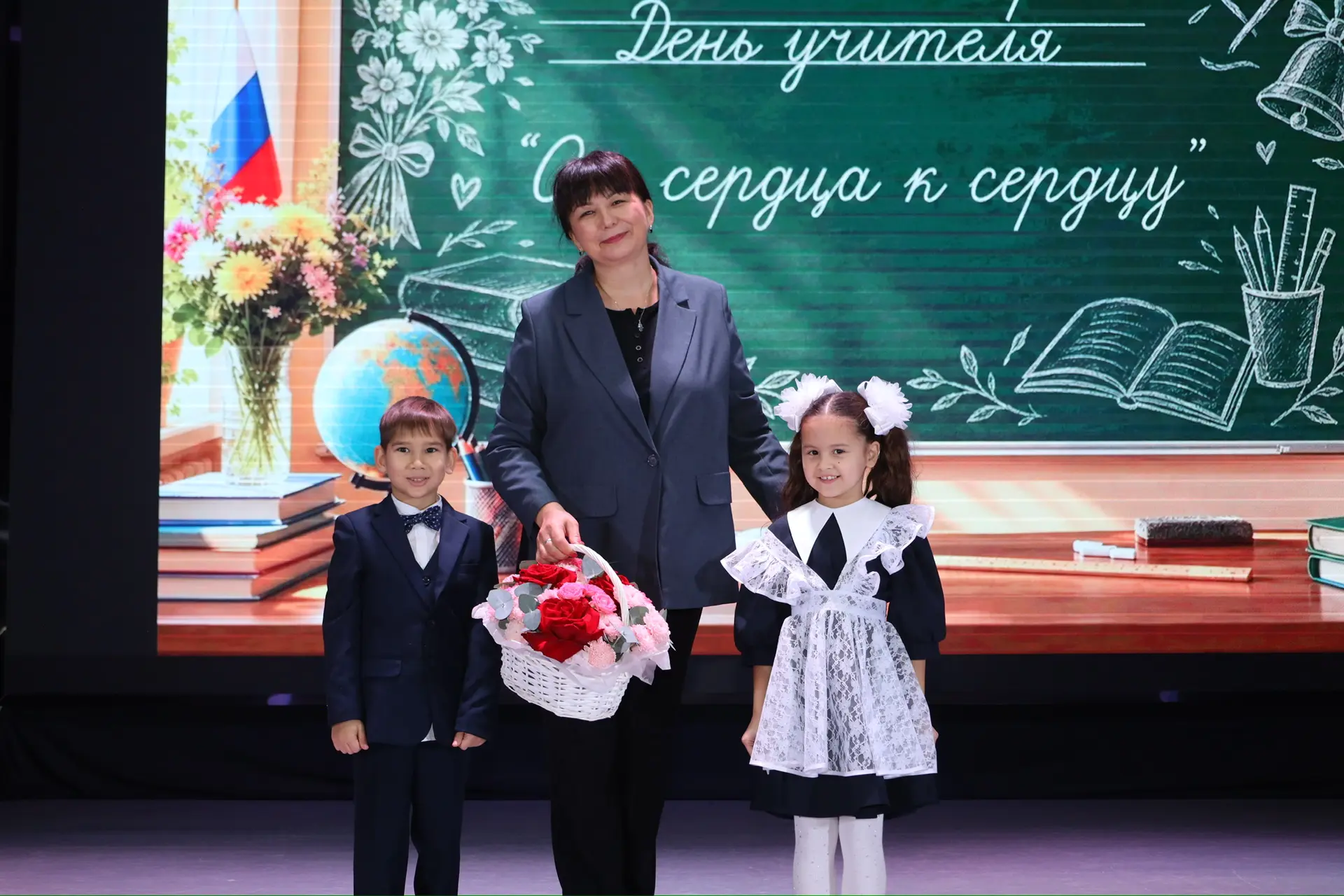 💐Поздравила наше педагогическое сообщество с их профессиональными праздниками. Богатст...