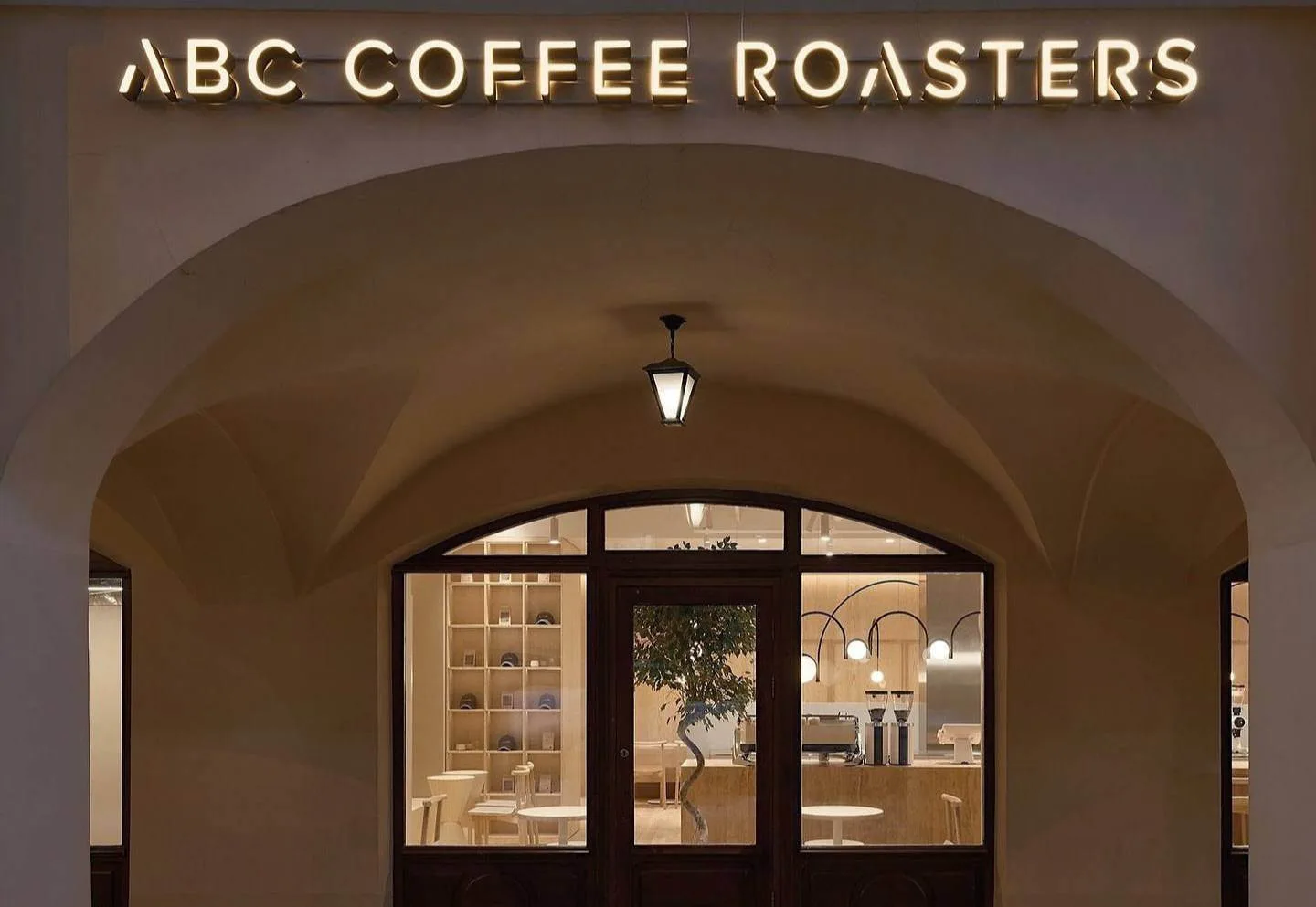 ☕️ Московская сеть ABC Coffee Roasters откроет кофейни в Лондоне и Монако.