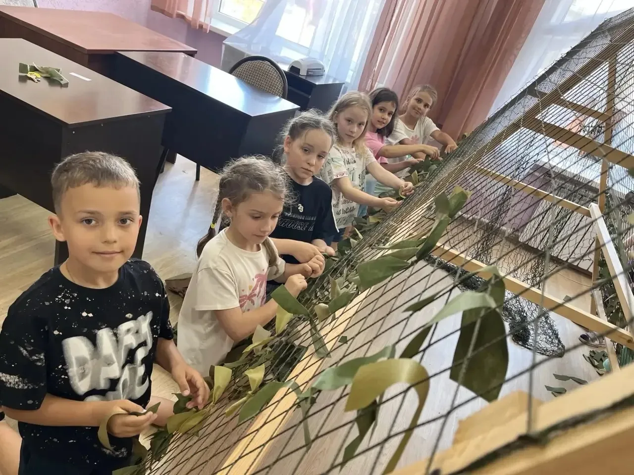 🕊️ ДЕНЬ ДОБРЫХ ДЕЛ: ТЕПЛО ДЛЯ БЛИЗКИХ И ЗАЩИТА ДЛЯ БОЙЦОВ

Сегодня наш лагерь прожил день, наполнен