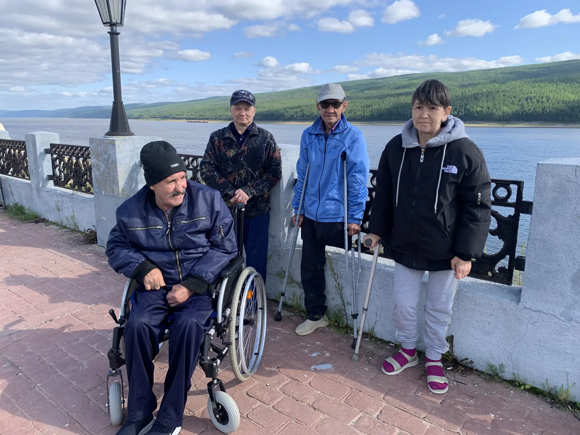🚶‍♀️🌿 На прогулку — к кранам речного порта!