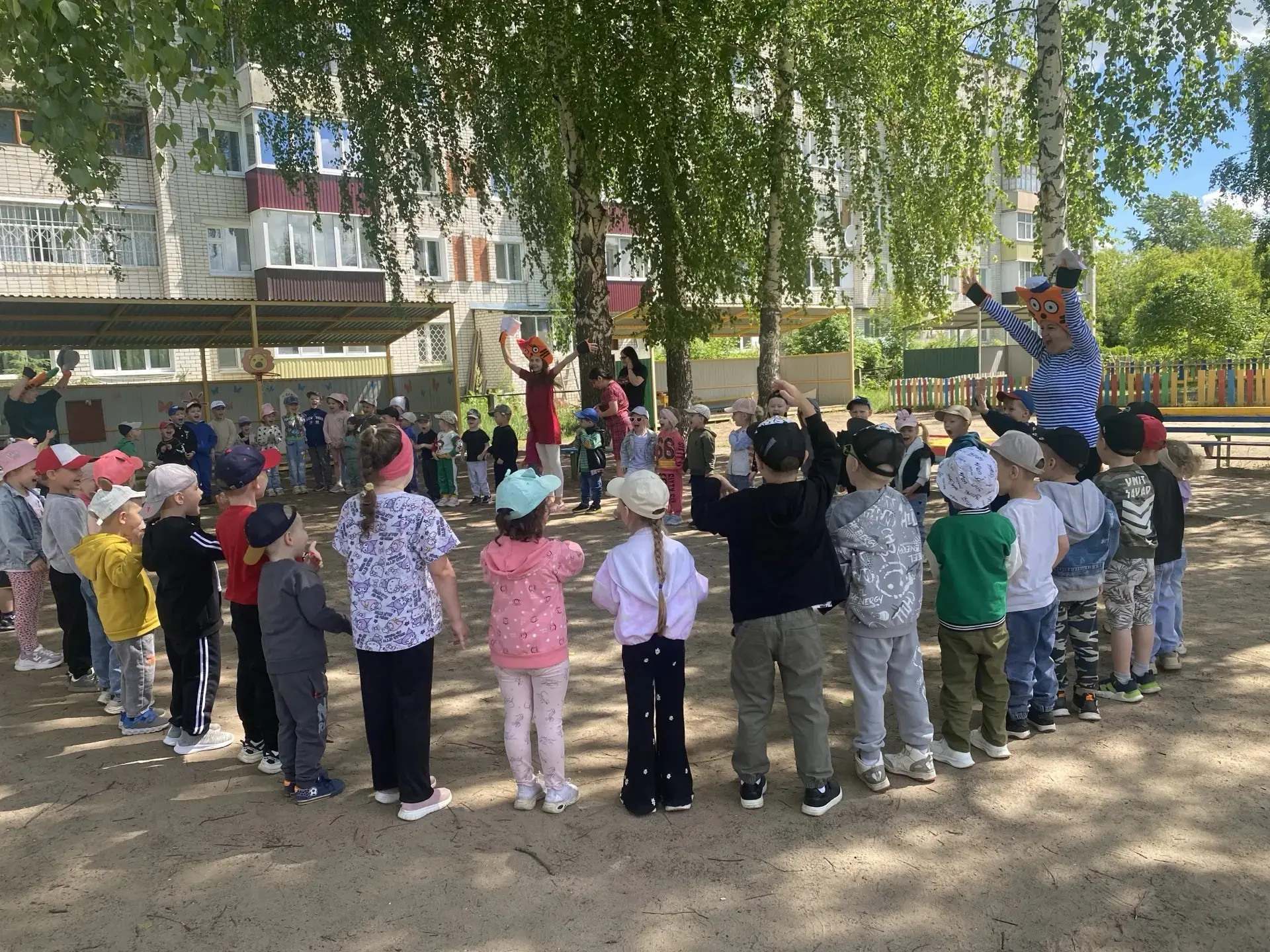 Сегодня, в День защиты детей, в нашем детском саду царила настоящая атмосфера волшебств...