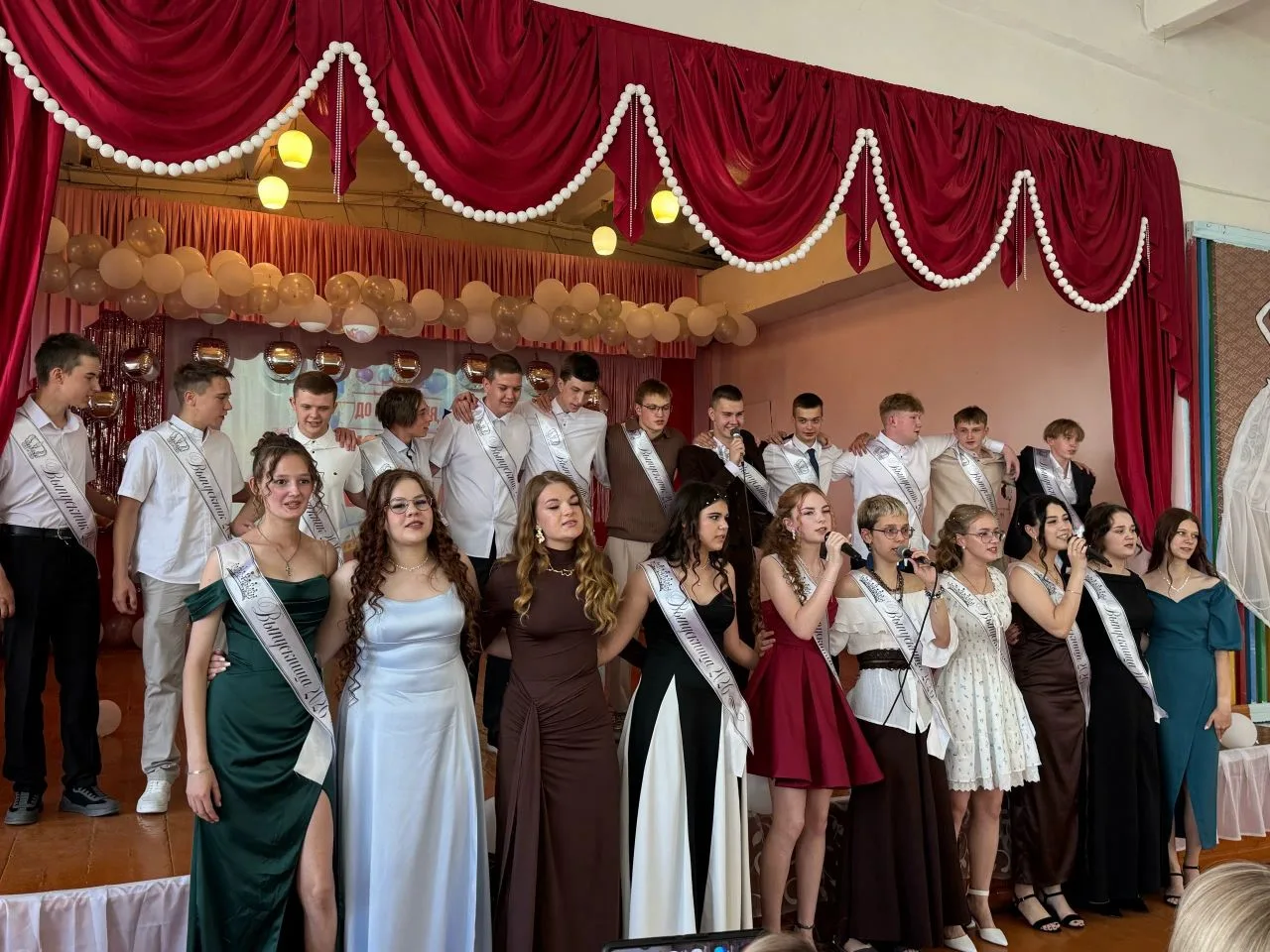 🎓Парад планет! 🎓

Вы спросите, почему «Парад планет»? 🌟 Потому что  классный руководитель, Татьян