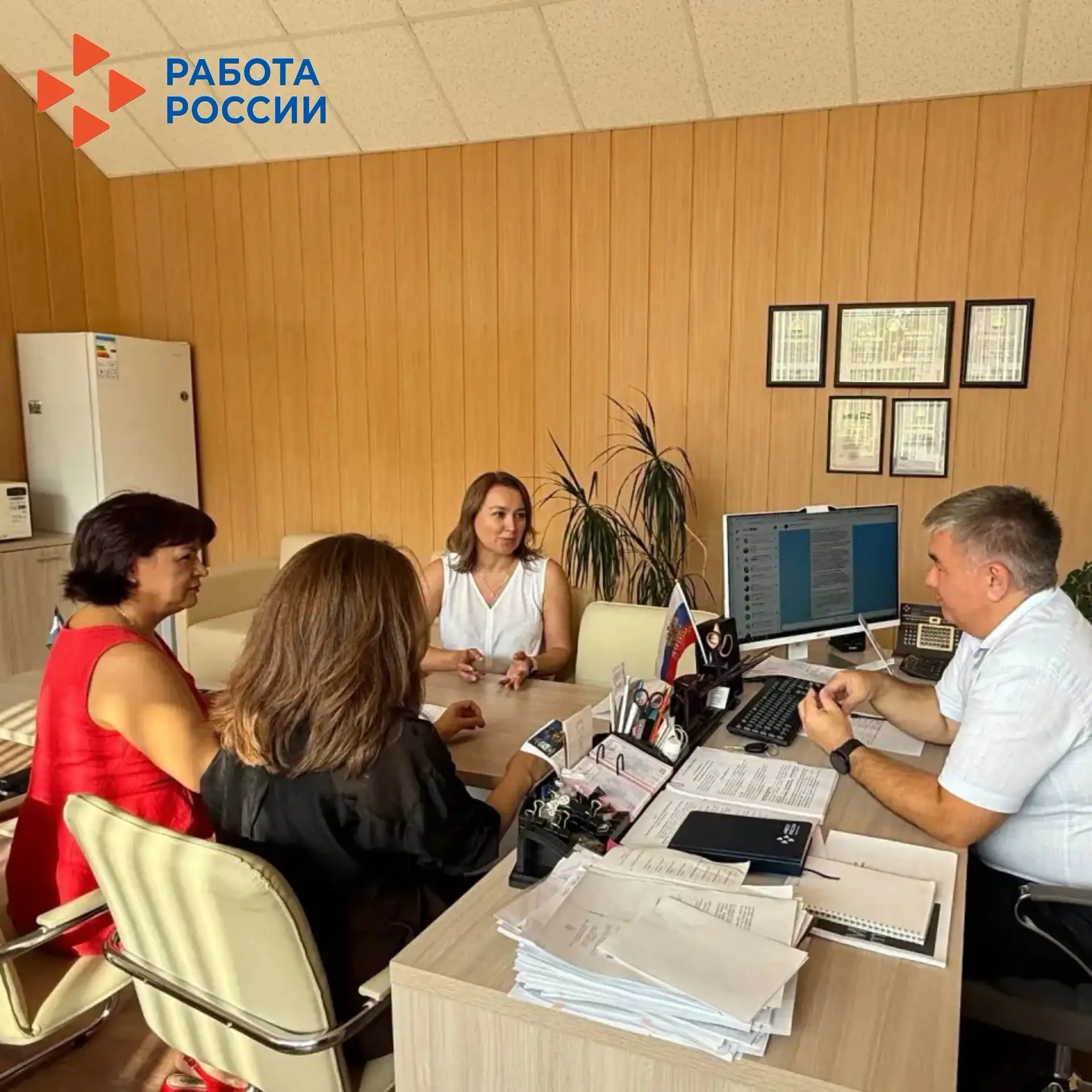 💼 Как найти подходящую работу человеку с инвалидностью по слуху?

Об этом говорили на рабочей встре