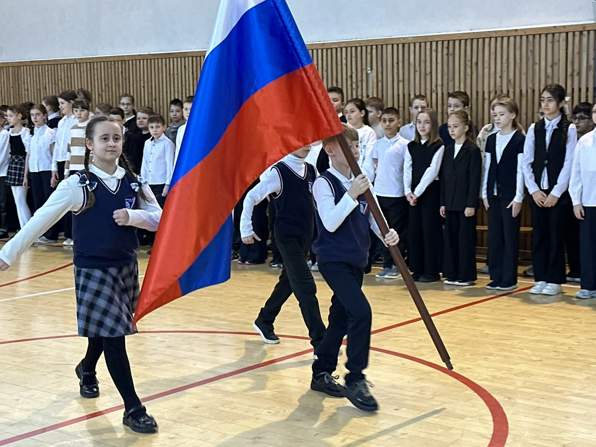 0️⃣2️⃣.0️⃣2️⃣.2️⃣0️⃣2️⃣6️⃣-Традиционная церемония поднятия Государственного флага и исполнение гимна