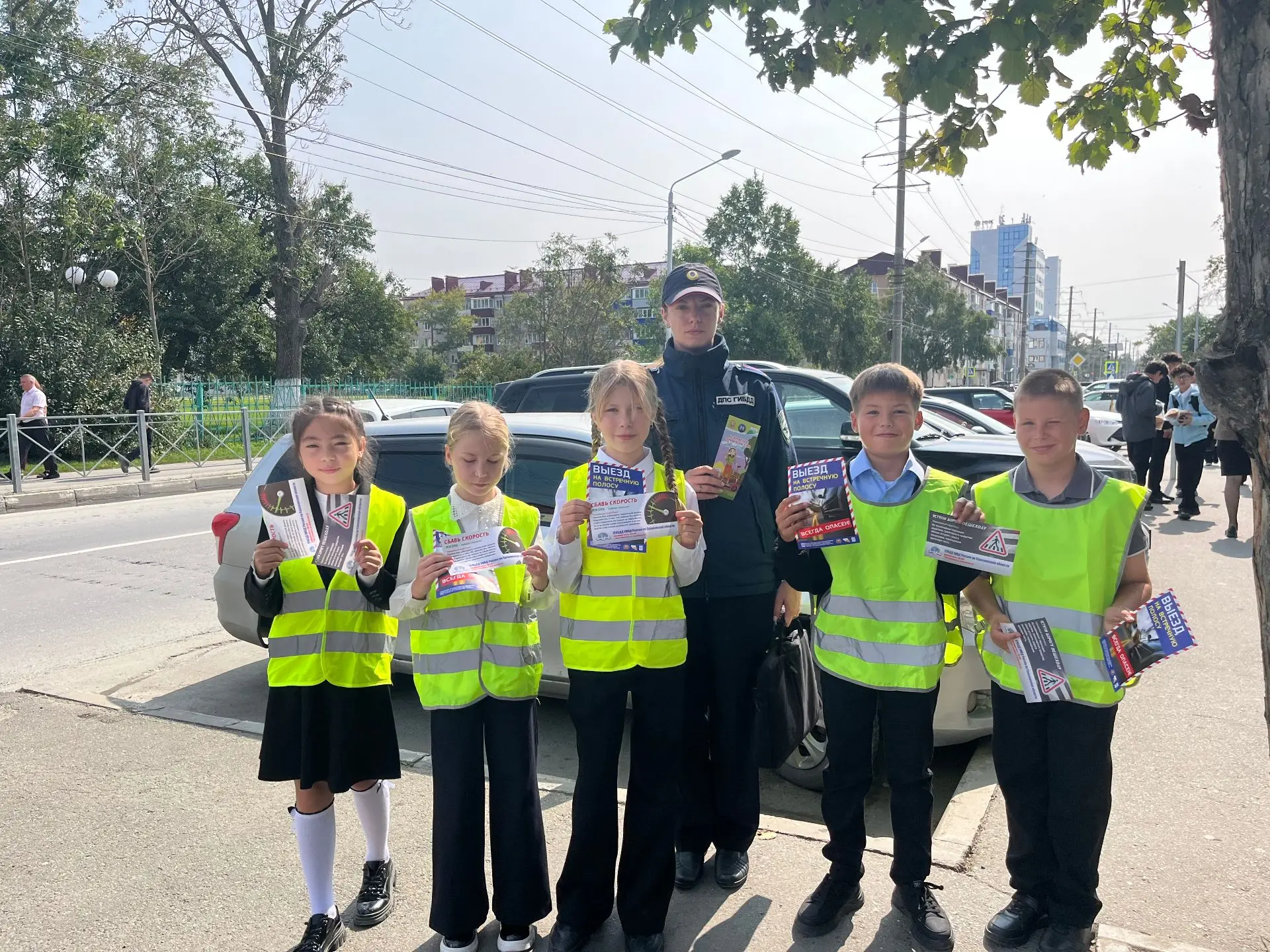 🚦 Наш «Светофорик» снова в деле! Акция «Уступи дорогу» прошла на ура!