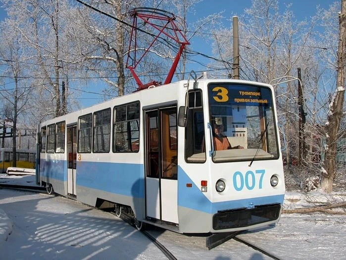 Усолье-Сибирское, 16 января 2004 год. Первый рейс голубого вагона  Жительница города пишет:  «В детс