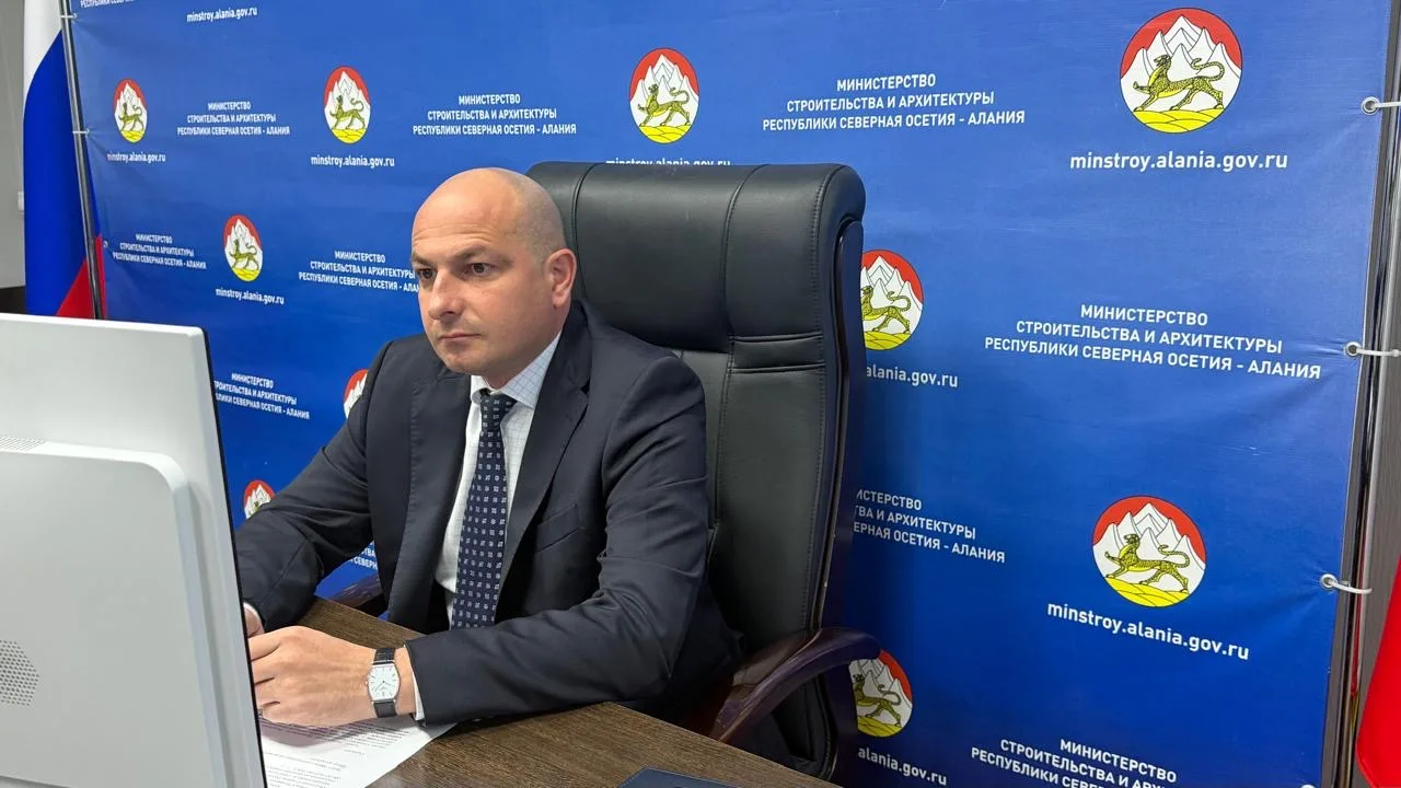 Врио министра строительства и архитектуры Марат Бетанов принял участие в заседании Прав...