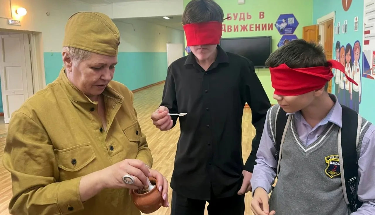Патриотический квест «И в этой тишине меня не будет»  Сотрудники Уренской центральной библиотеки орг