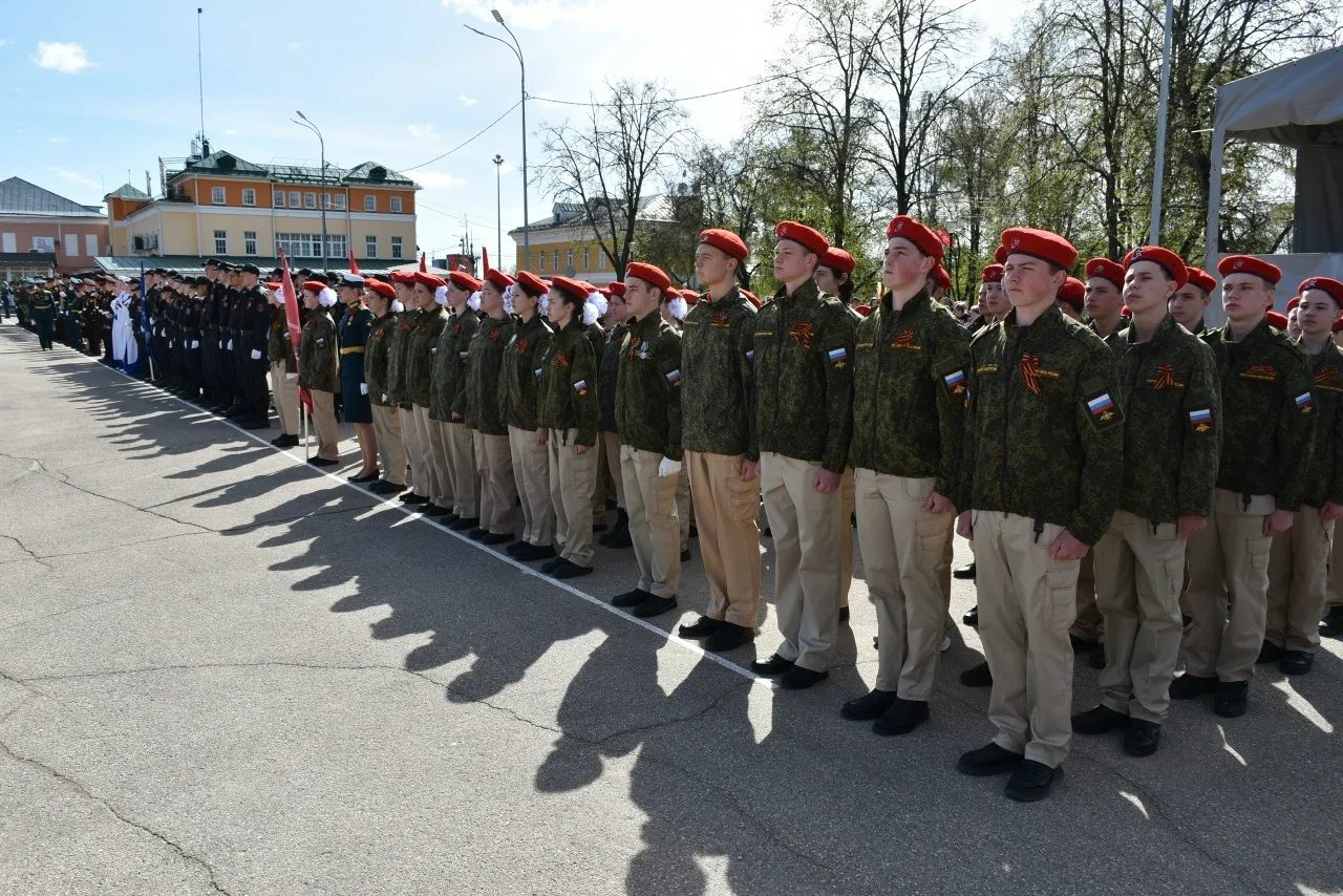 🇷🇺ЮНАРМЕЙЦЫ НА ПАРАДЕ ПОБЕДЫ🇷🇺  9 мая на Народной площади состоялось городское торжественное меропри