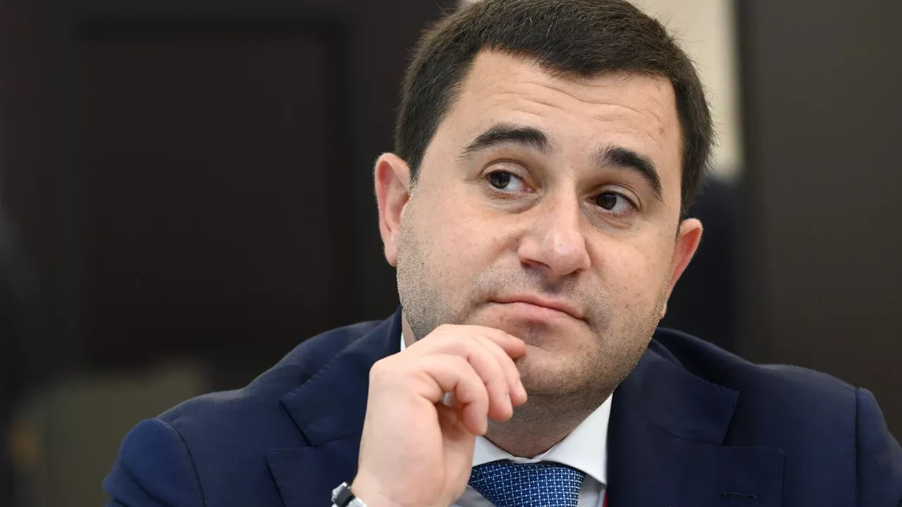 Застройщики уходят от рассрочек, иностранцам могут упростить ВНЖ — главное из заявлений Минстроя

➖ 