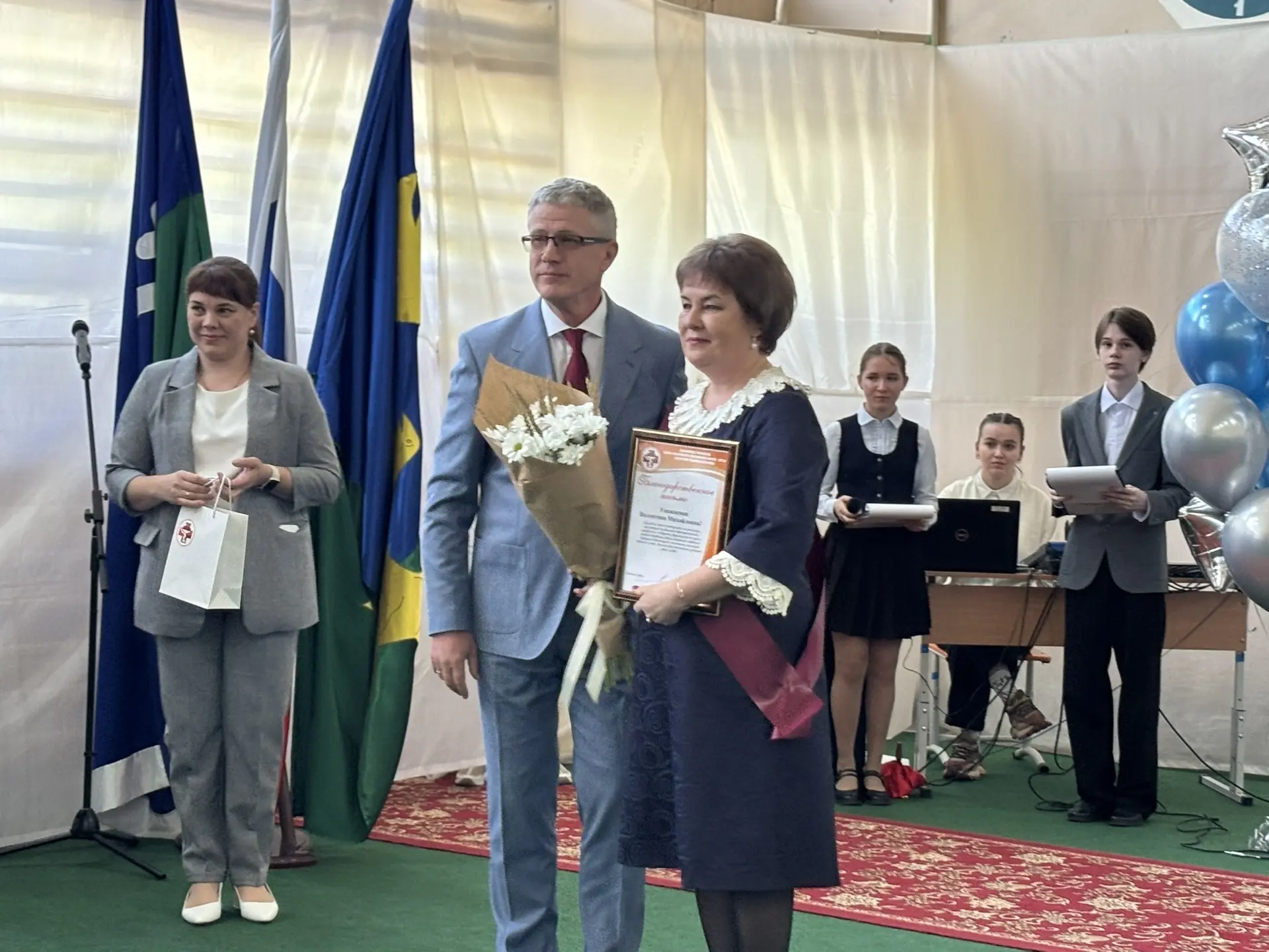 🔔Сегодня для выпускников 9 и 11 классов состоялись торжественные линейки «Последнего звонка - 2026».